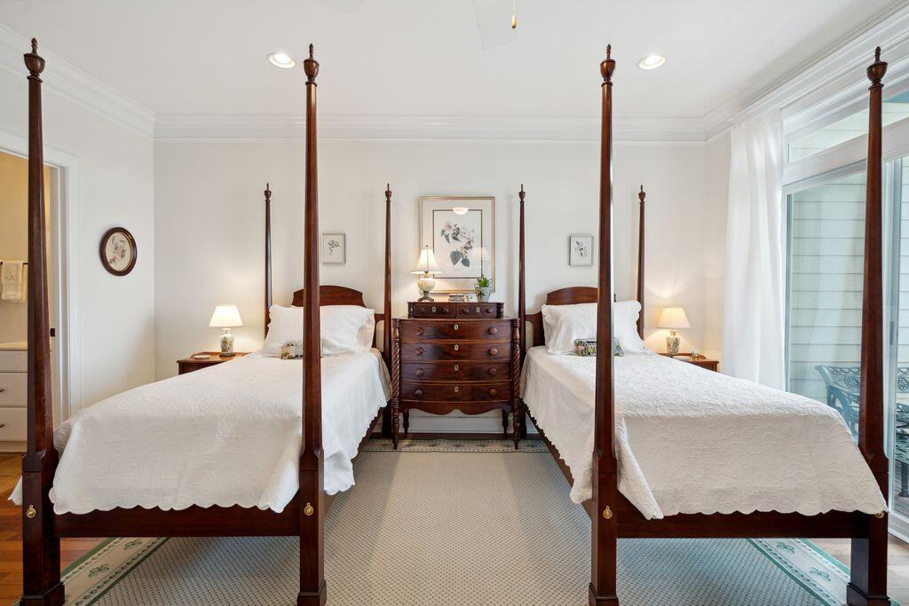 961 Cove Bay Lane # A10