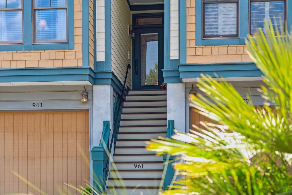 961 Cove Bay Lane # A10