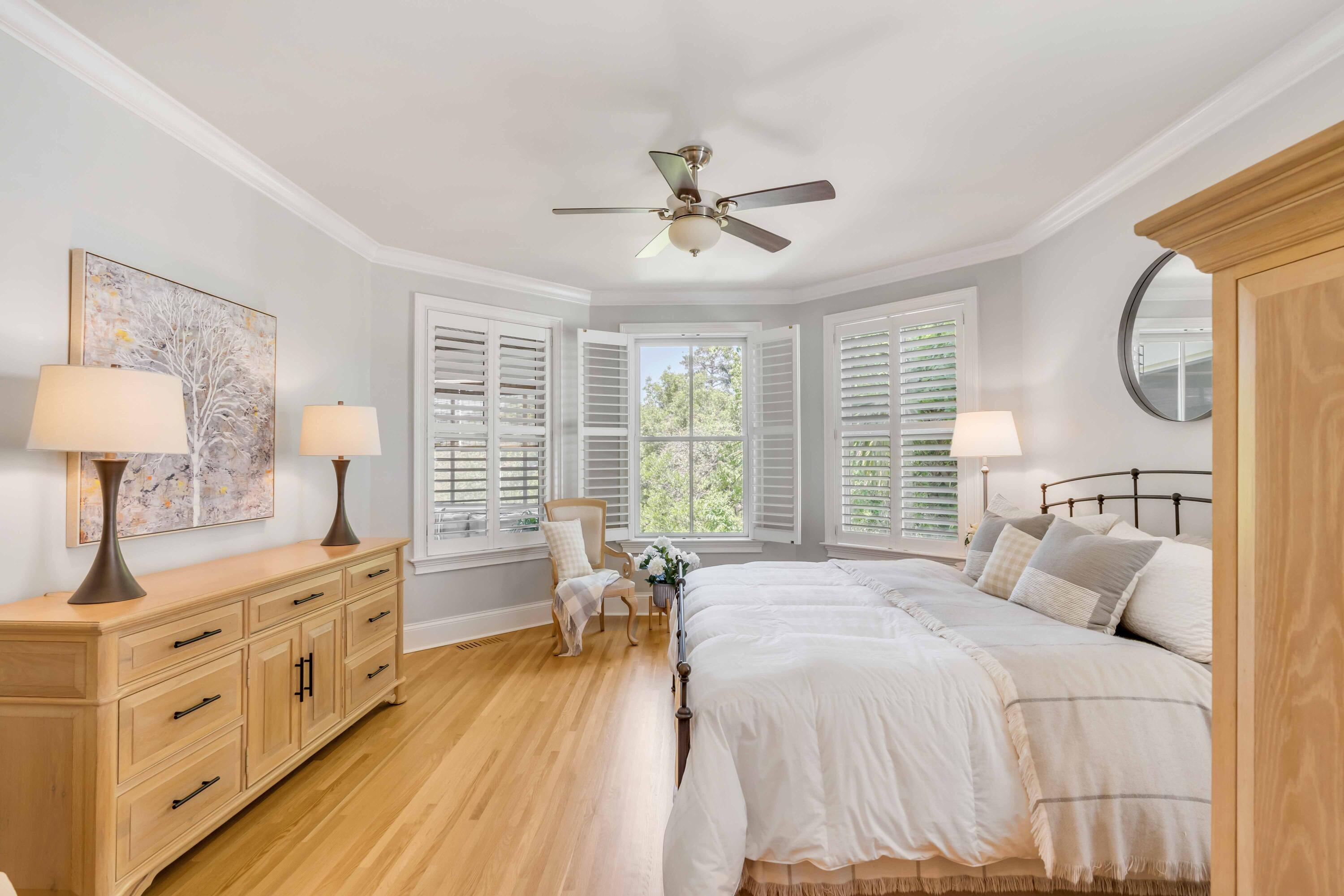 4930 Sound View Drive