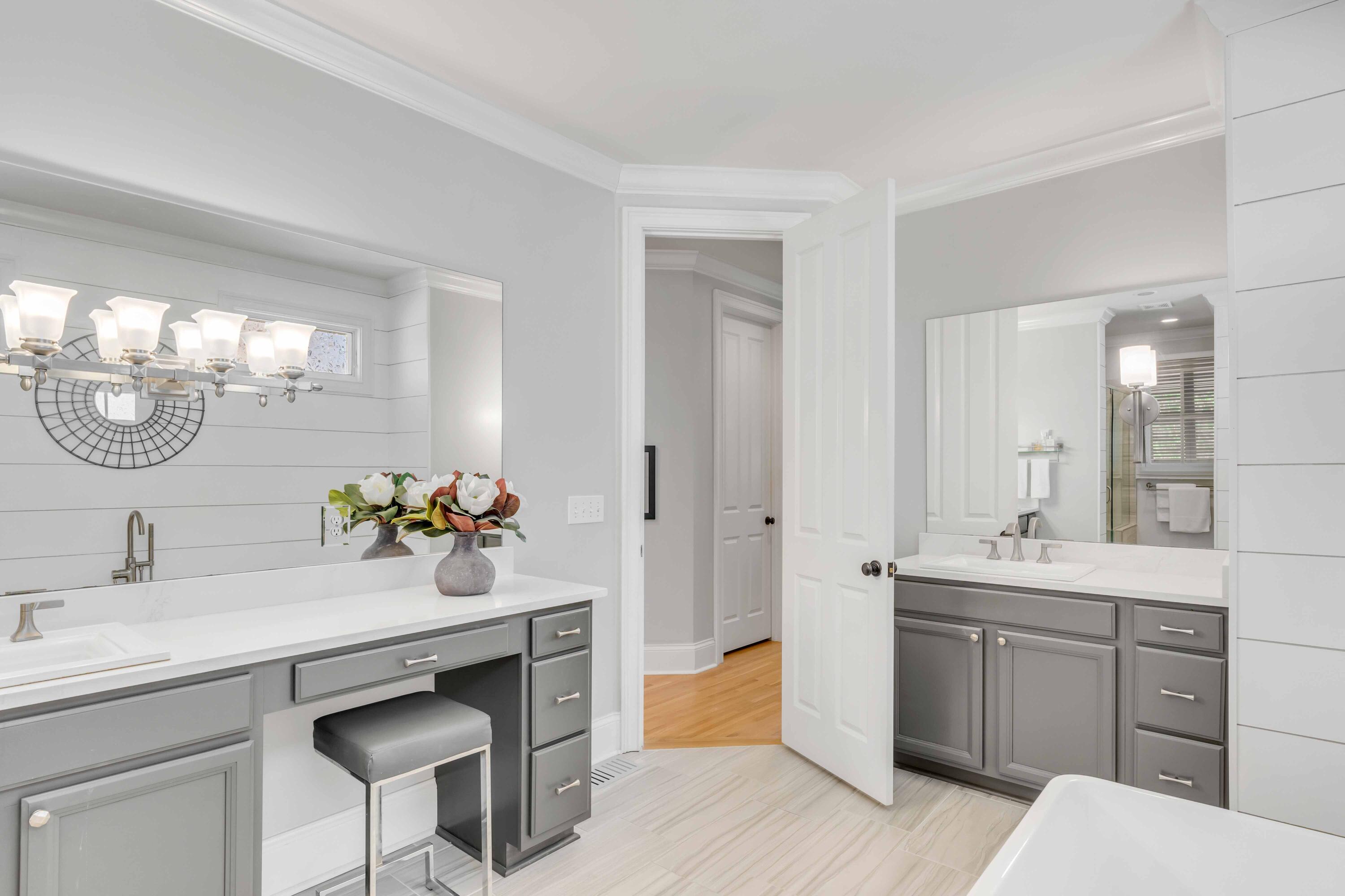 4930 Sound View Drive