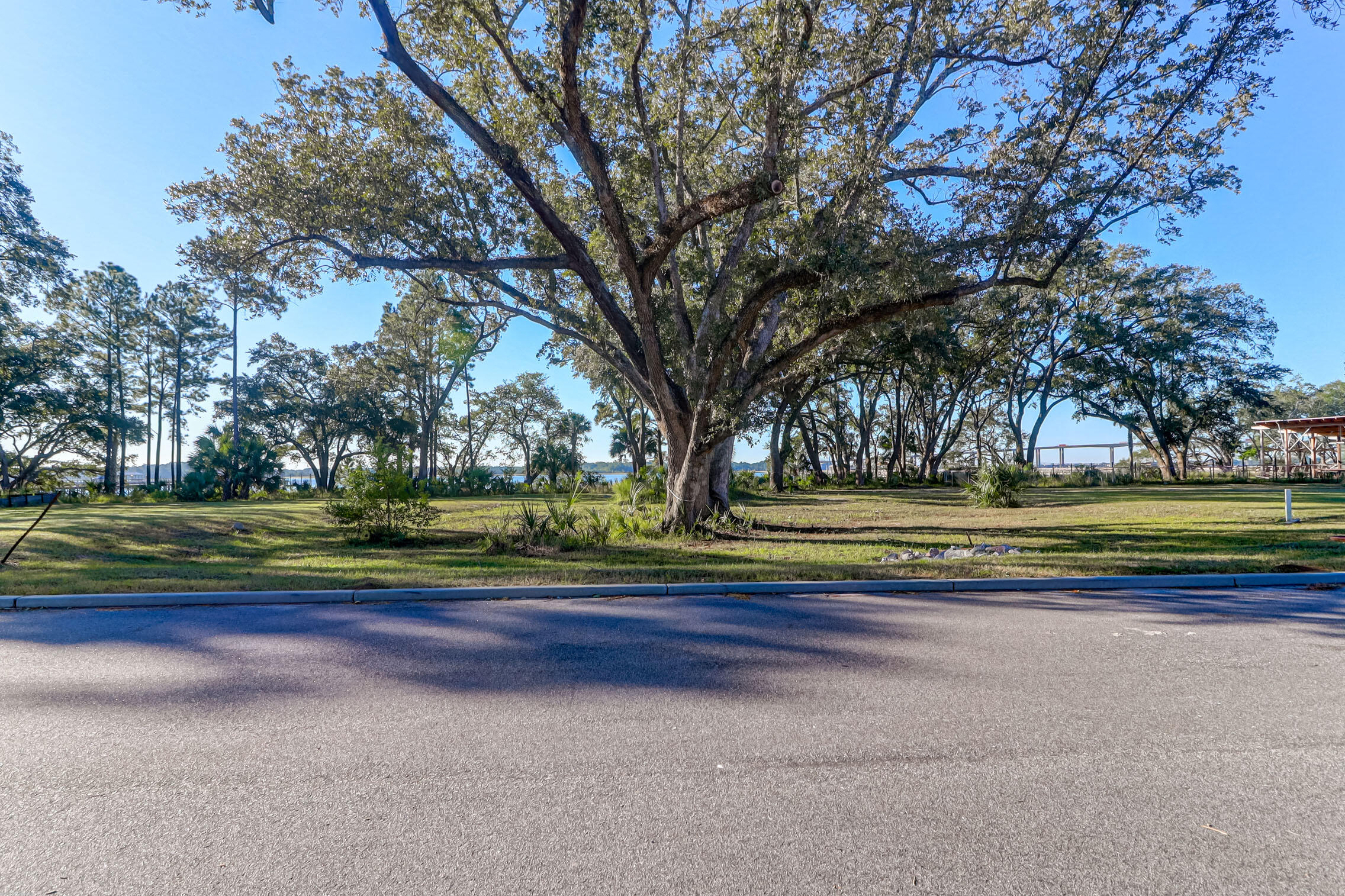 533 Old Compass Road