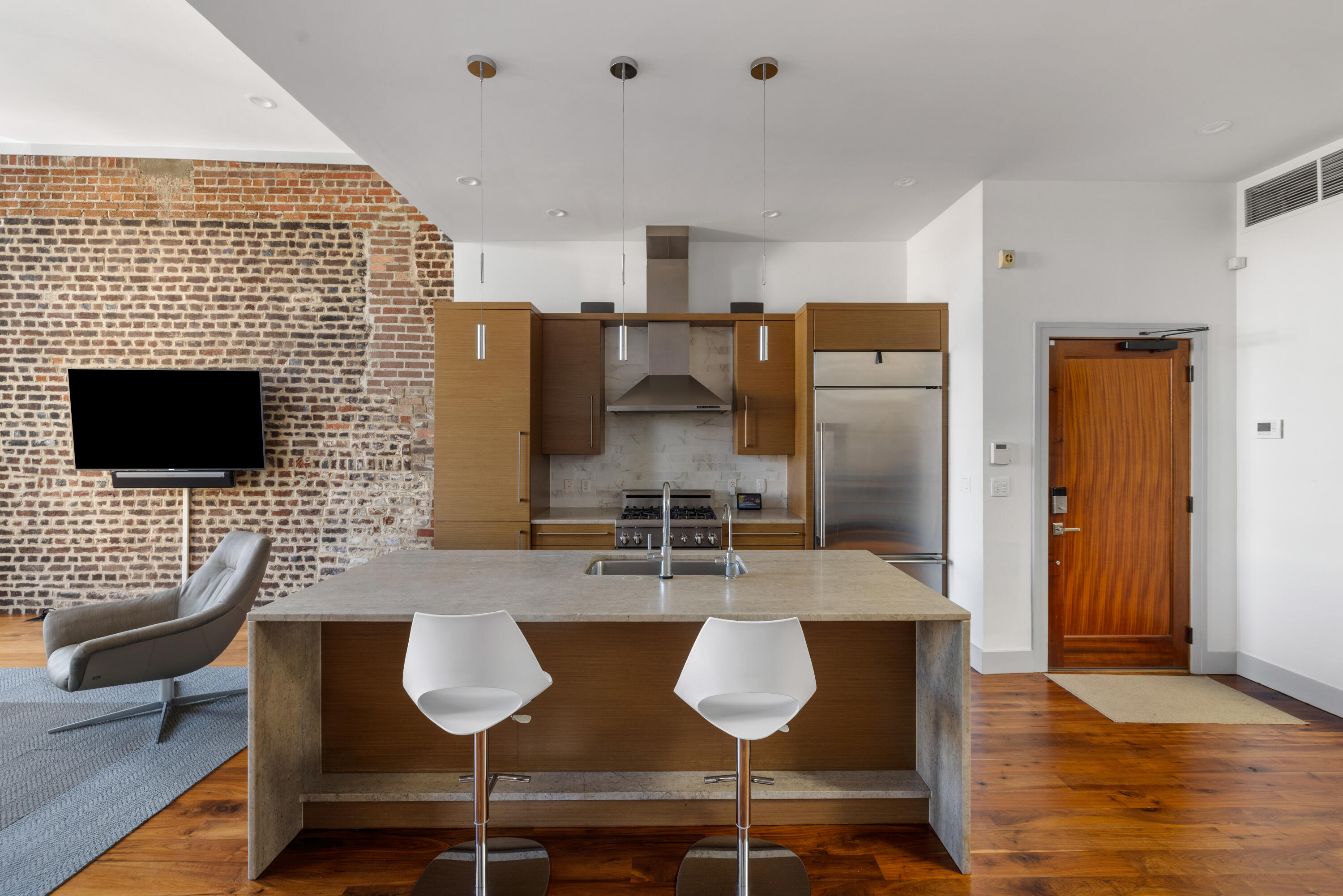 315 King Street # 203