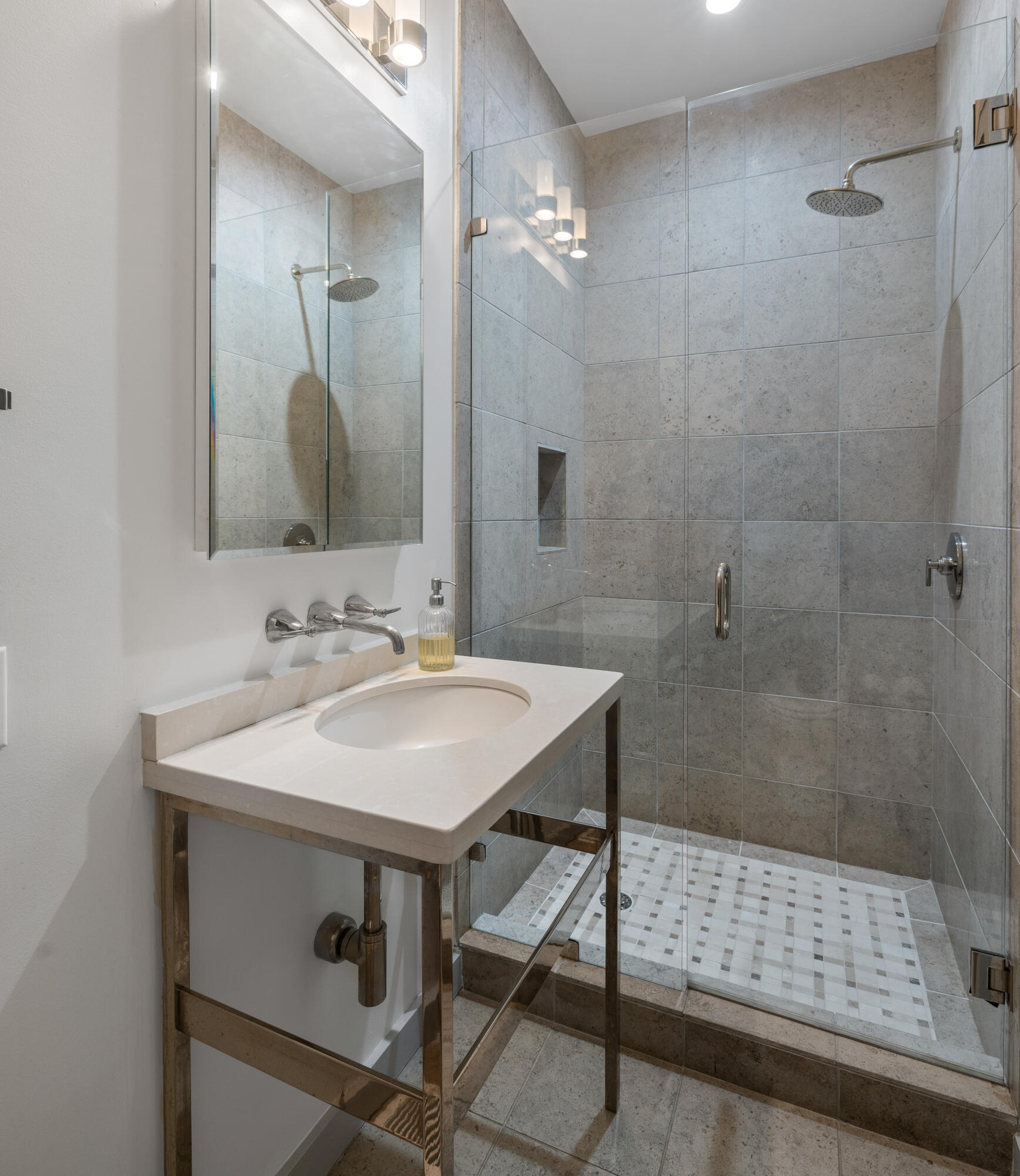 315 King Street # 203