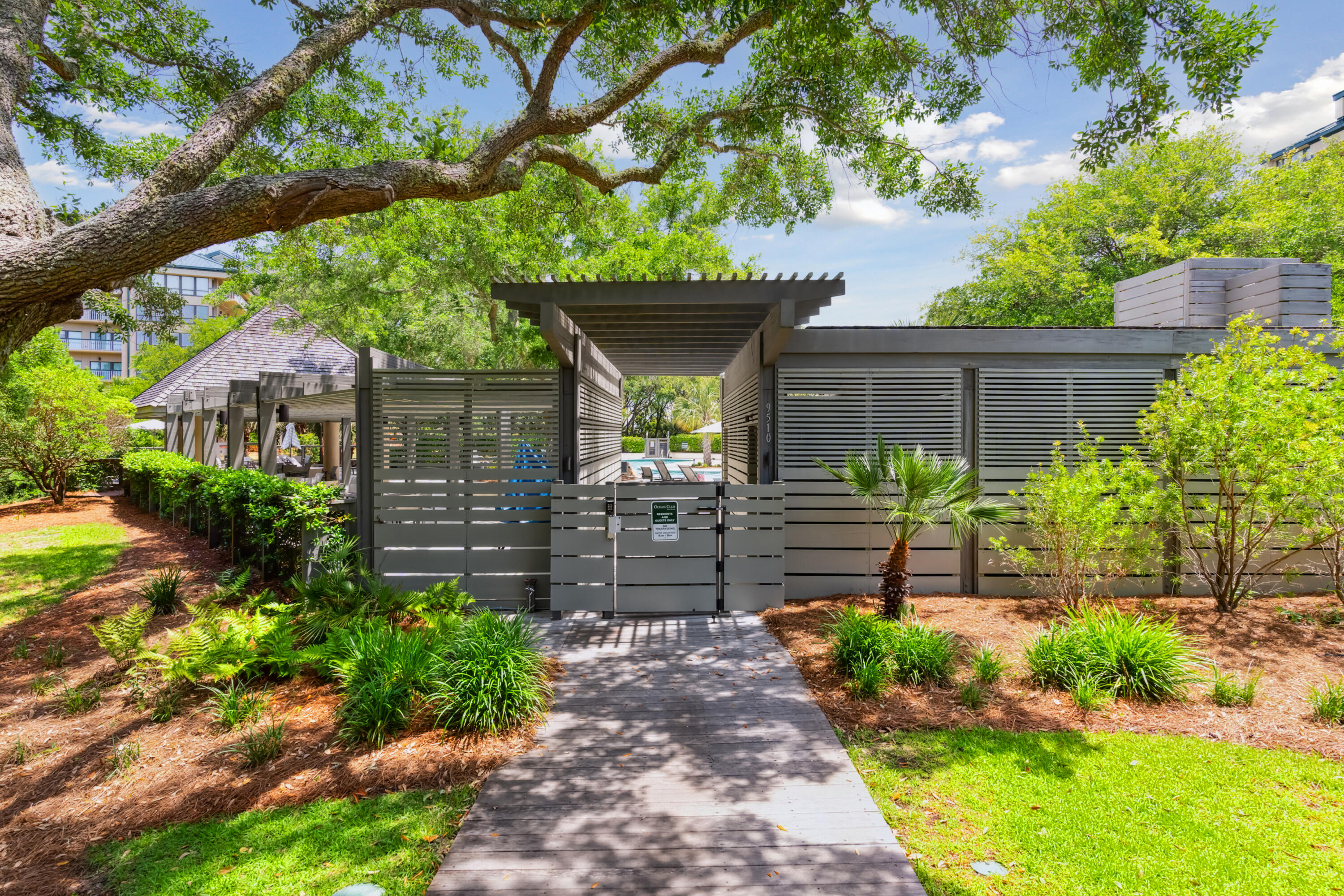 9510 Palmetto Drive # 1407