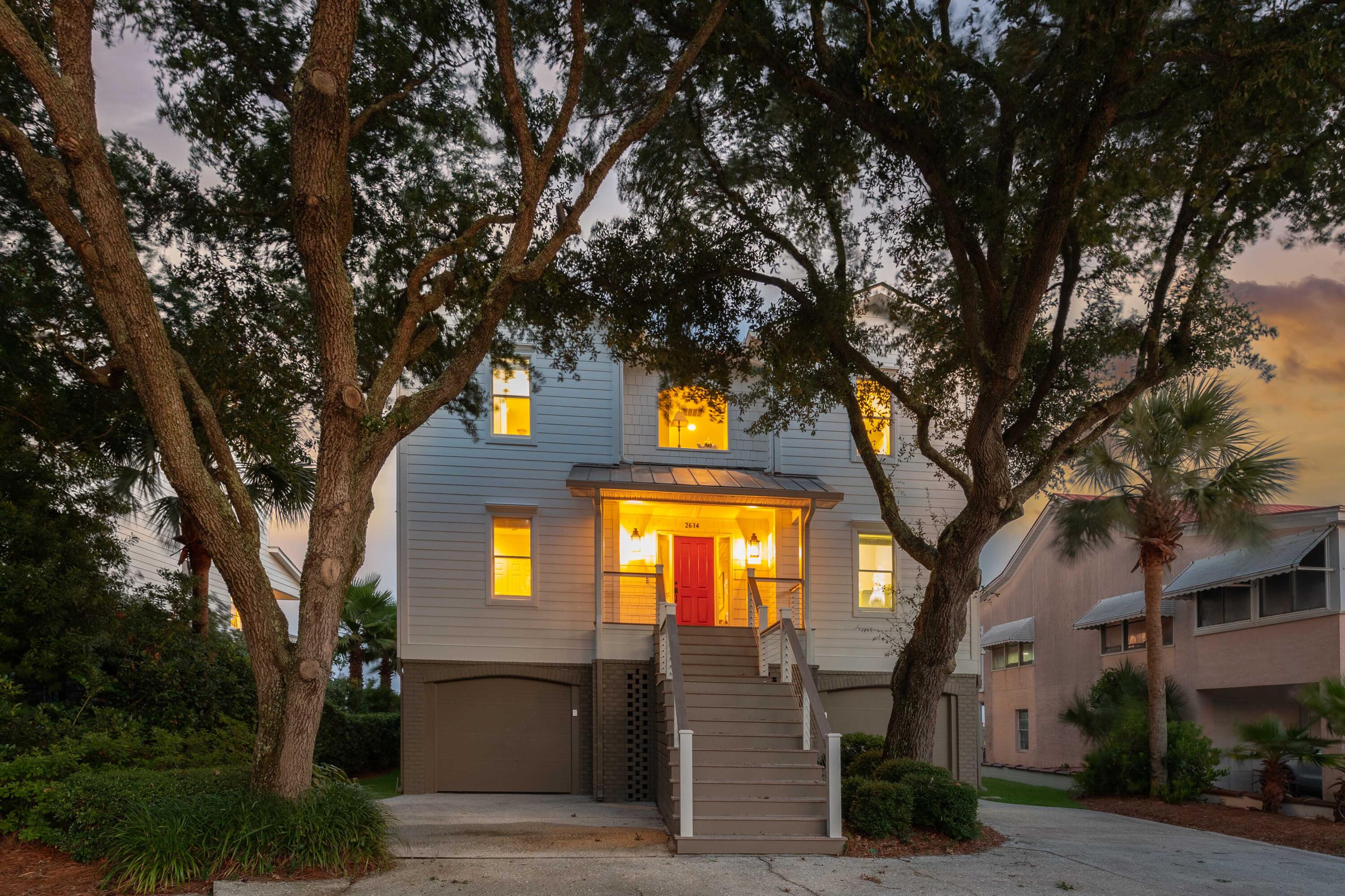 2614 Palm Boulevard