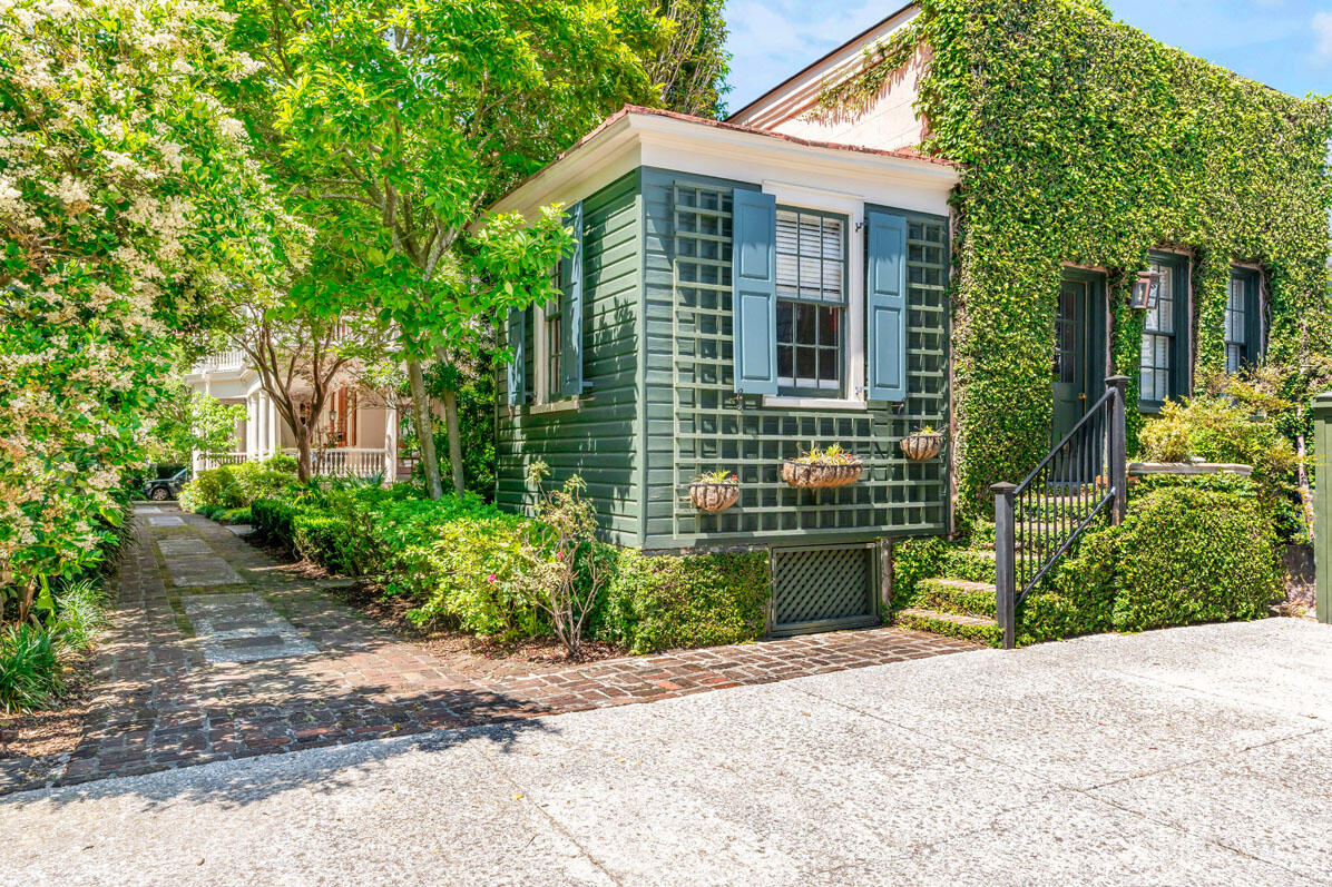 11 Montagu Street