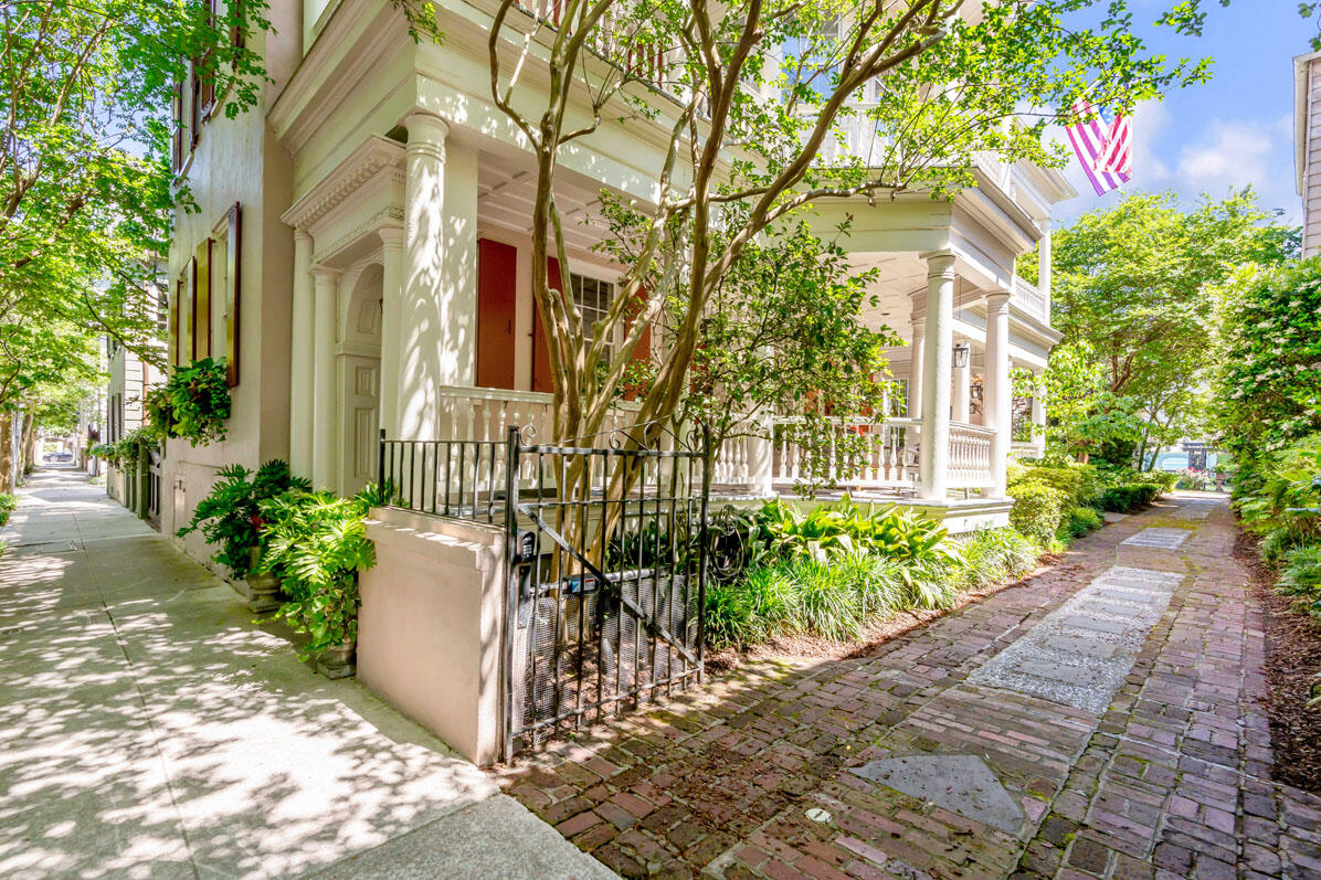11 Montagu Street
