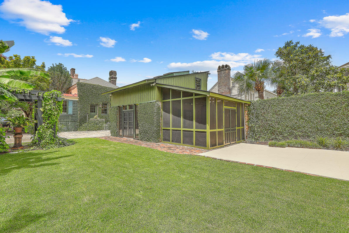 11 Montagu Street