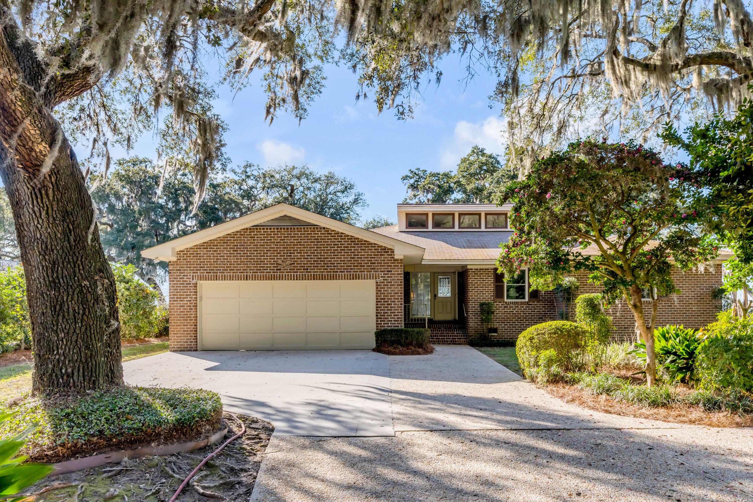 119 Riverland Drive