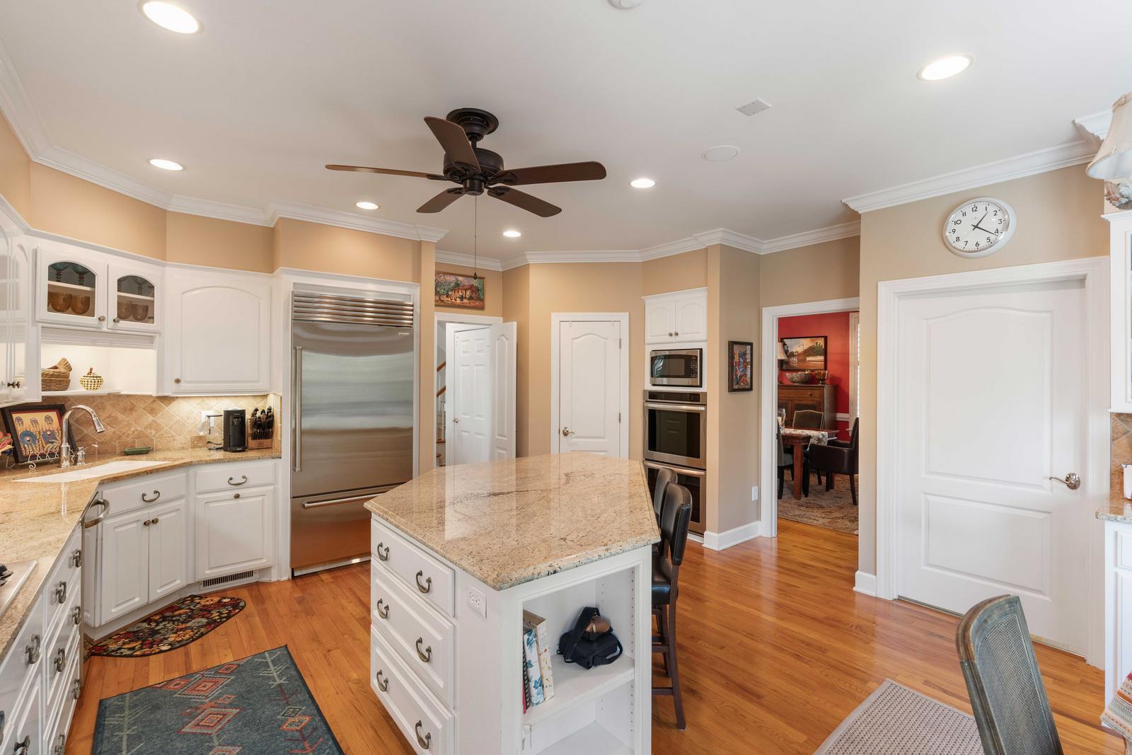 16 Fairway Village Lane