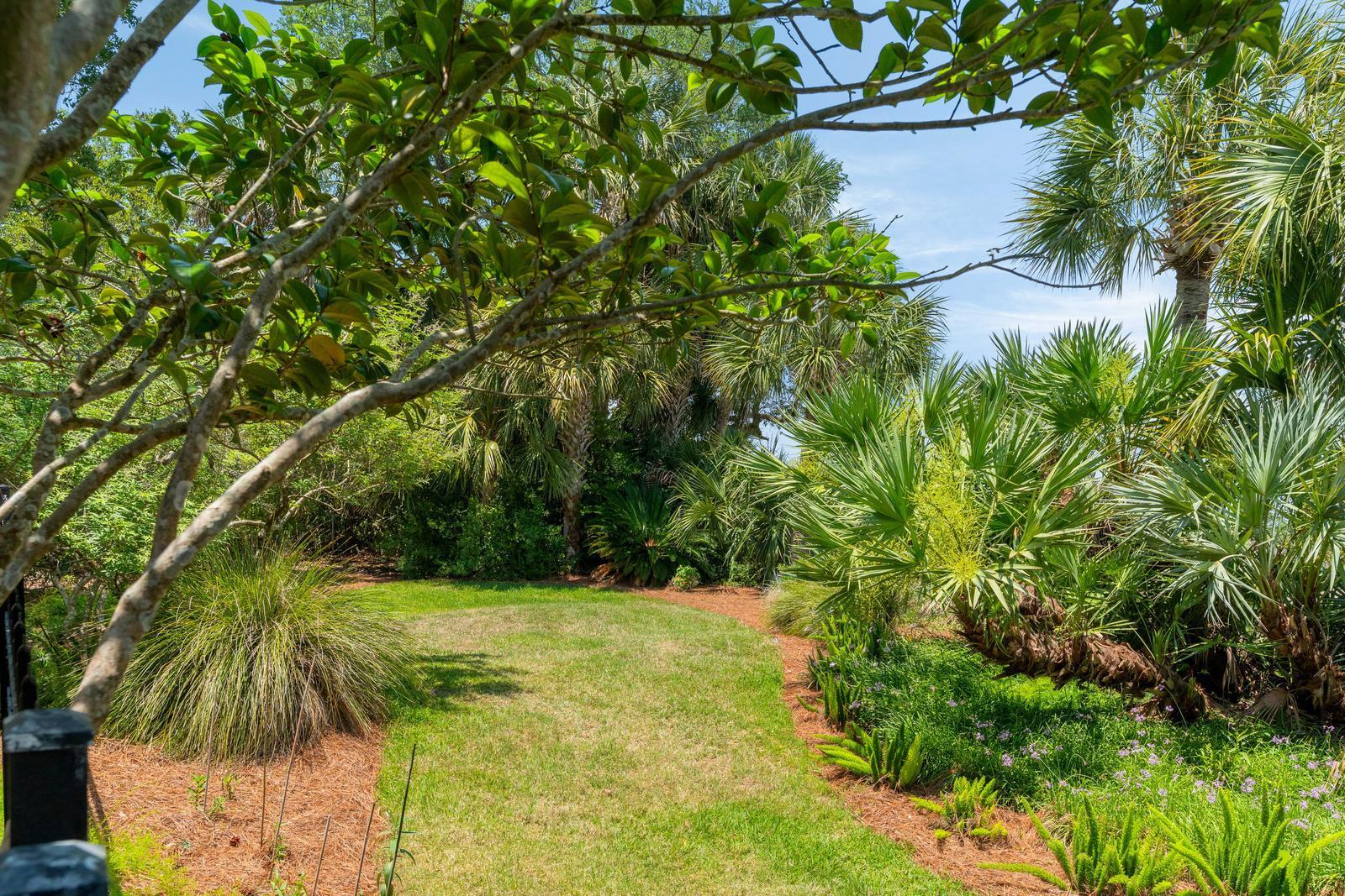 16 Fairway Village Lane