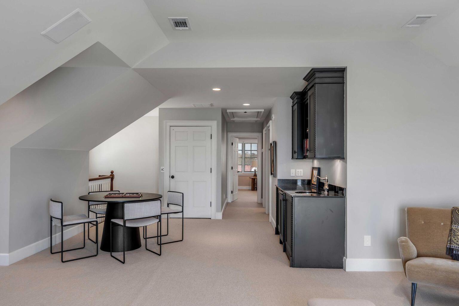 106 Murray Boulevard