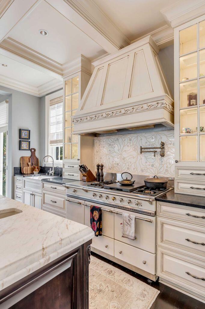 106 Murray Boulevard