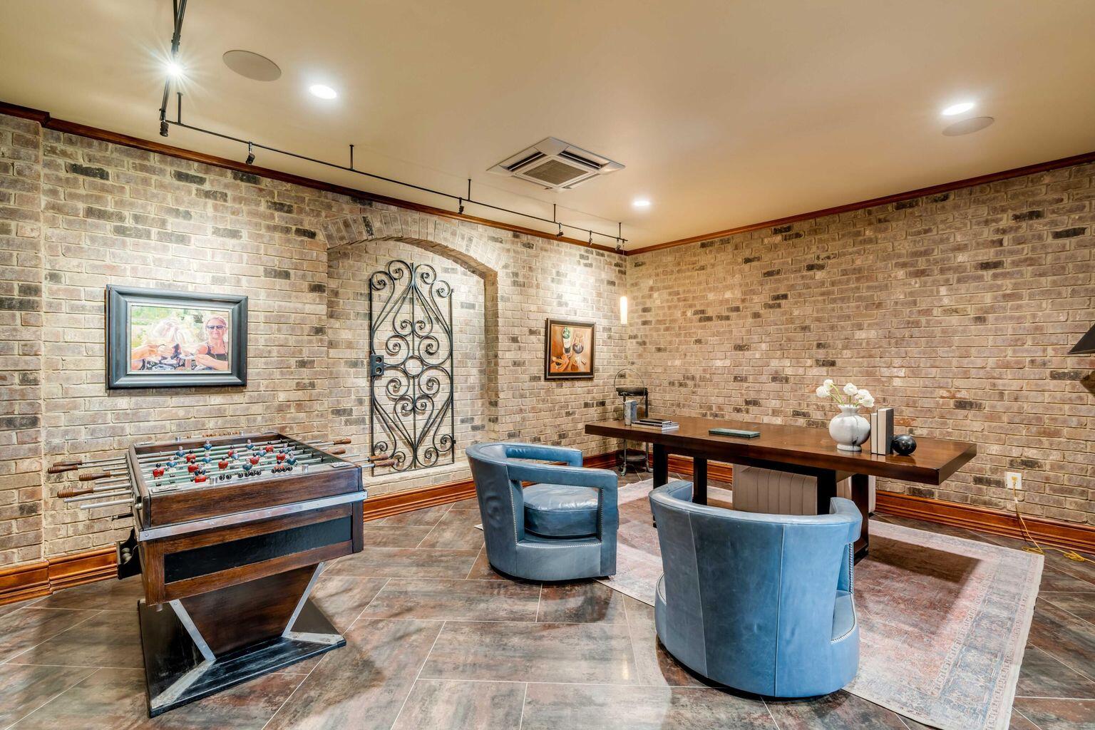 106 Murray Boulevard