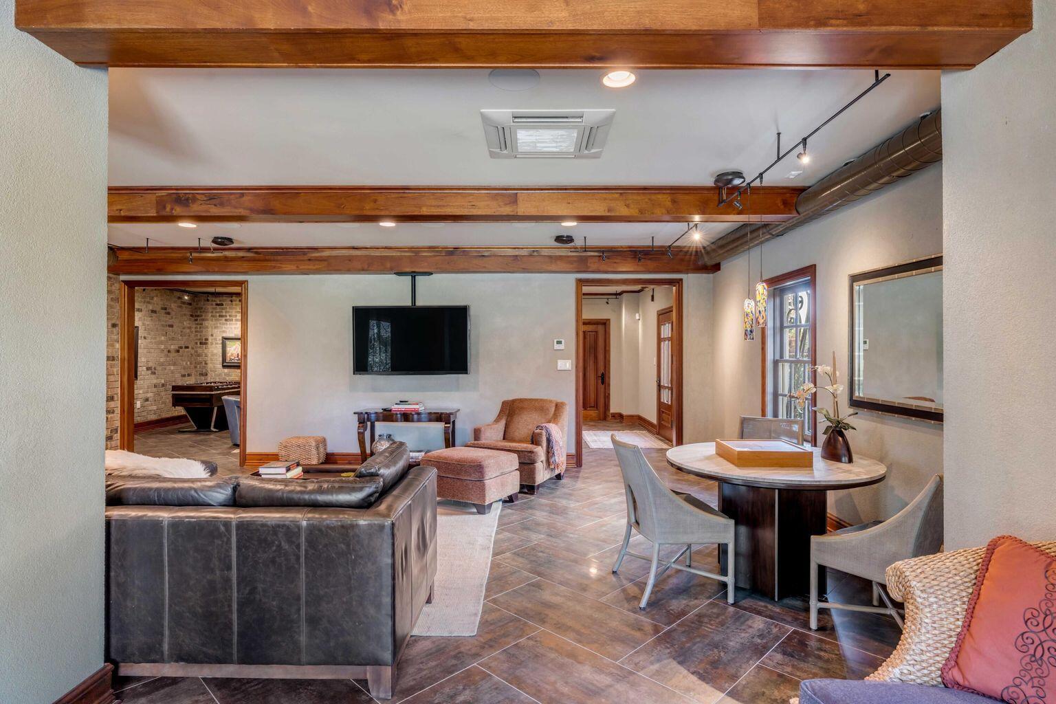 106 Murray Boulevard