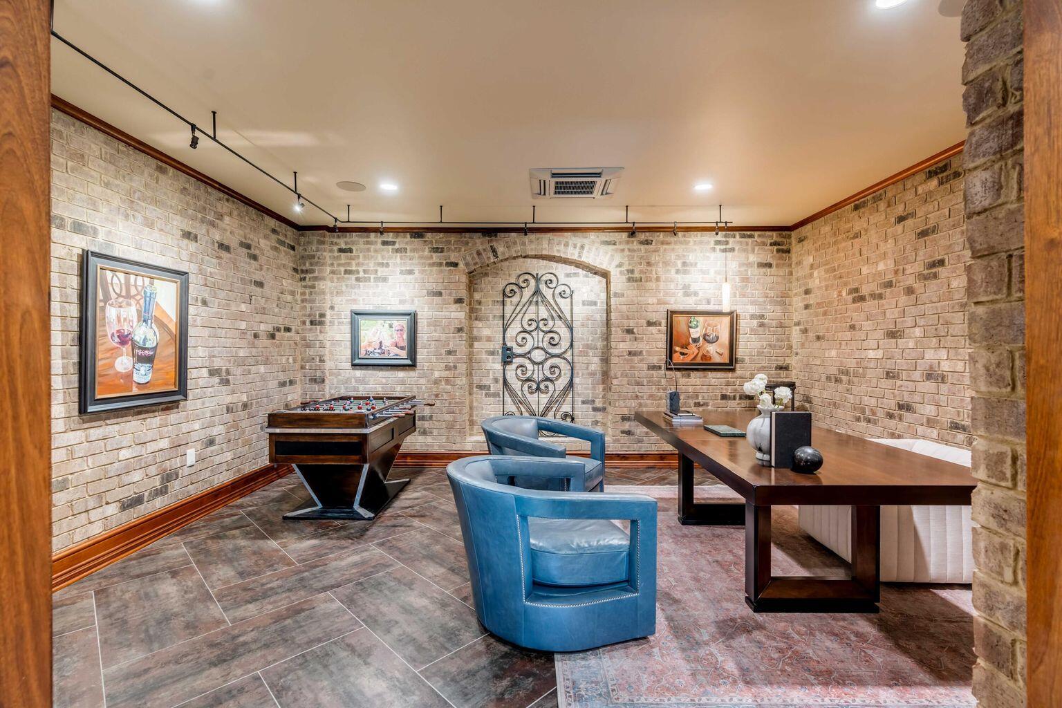 106 Murray Boulevard