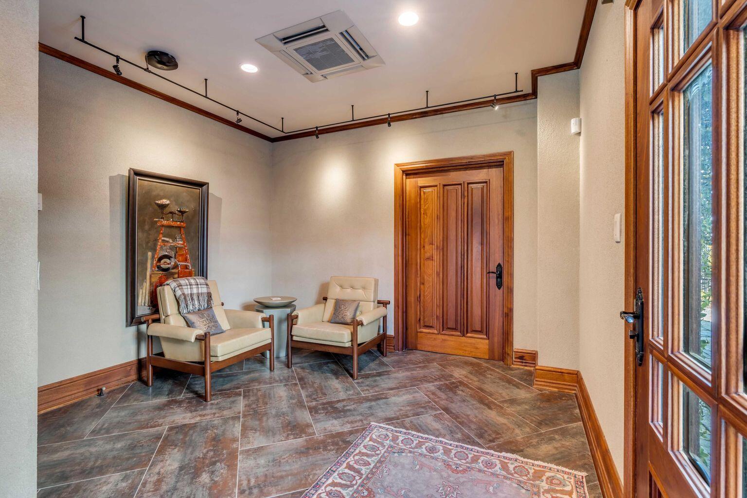 106 Murray Boulevard