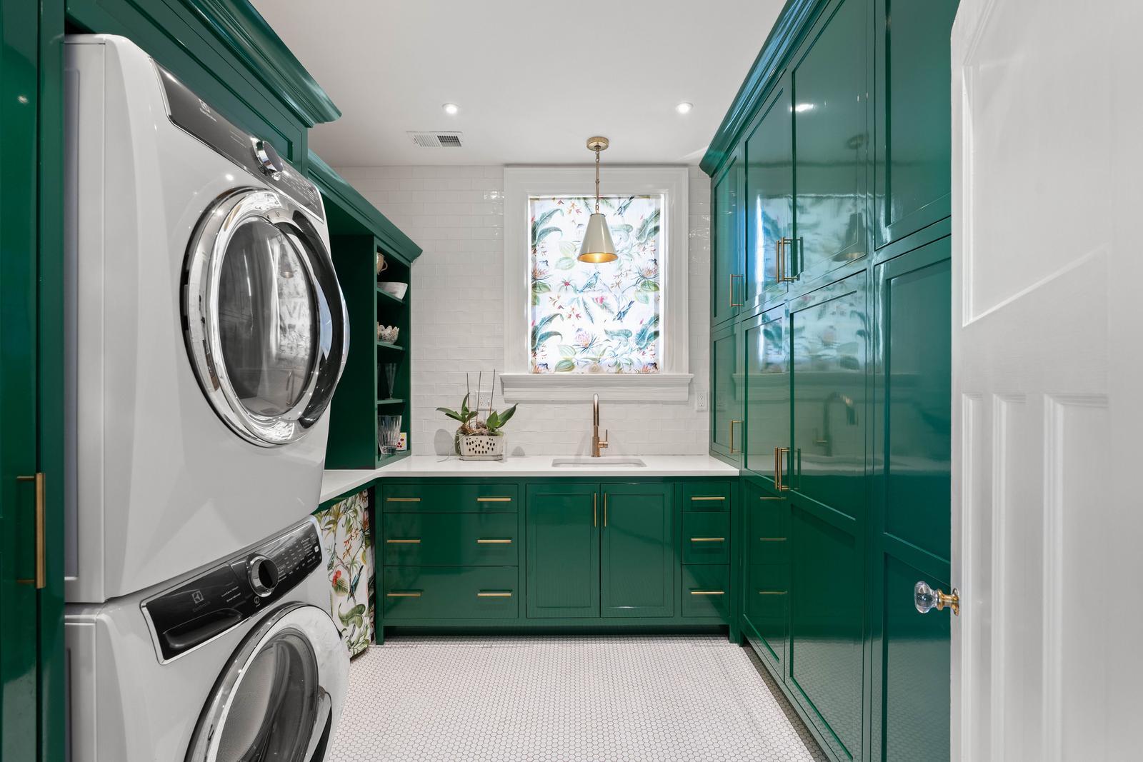 106 S Battery Street