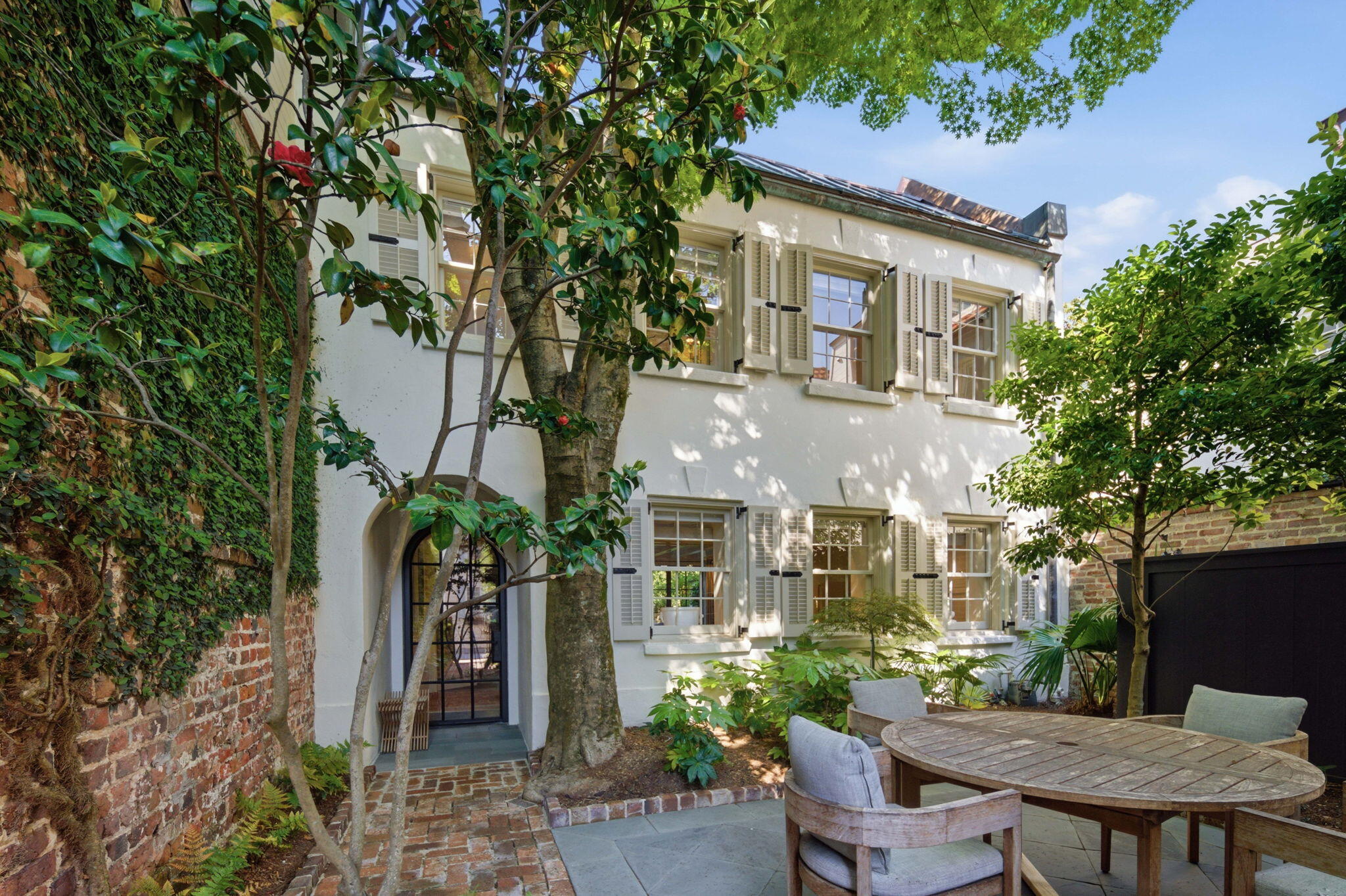 77 King Street