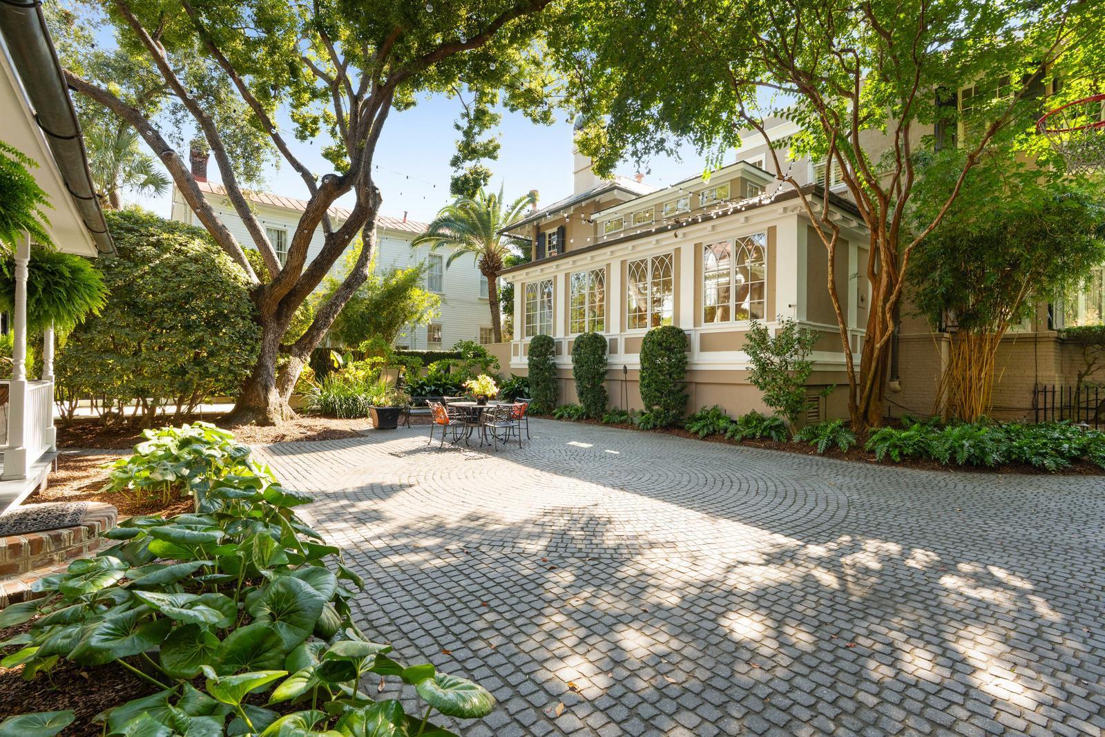 22 Rutledge Avenue