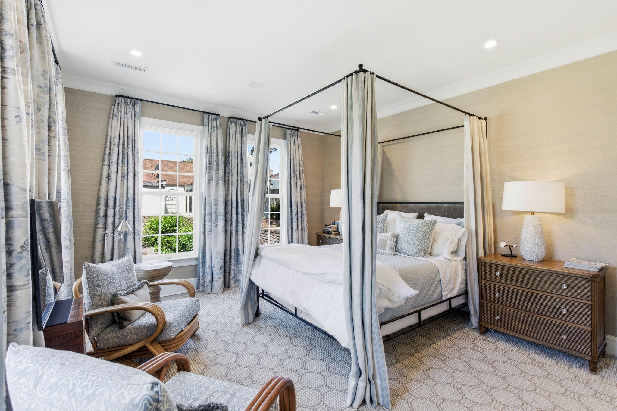 4 Bedons Alley