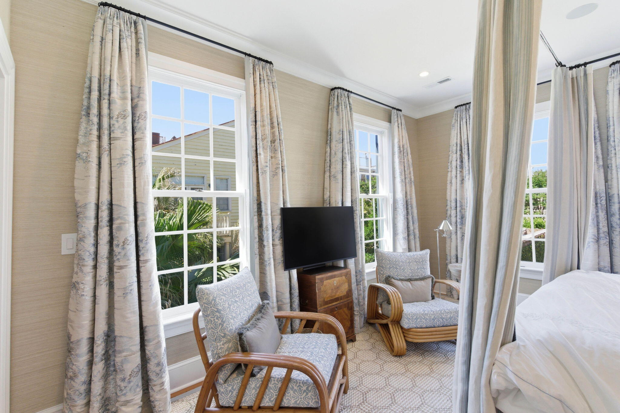 4 Bedons Alley