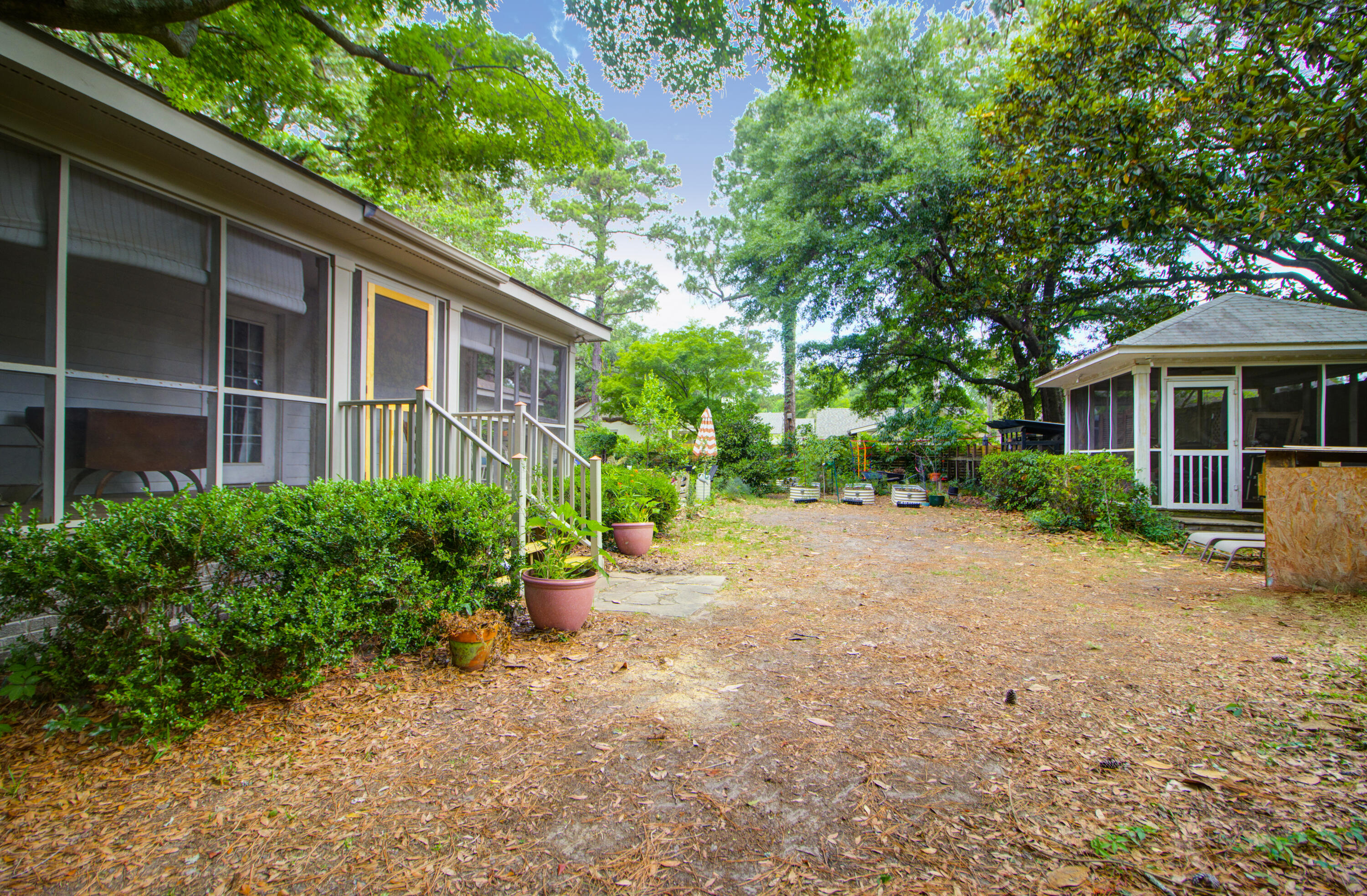 971 Cliffwood Drive