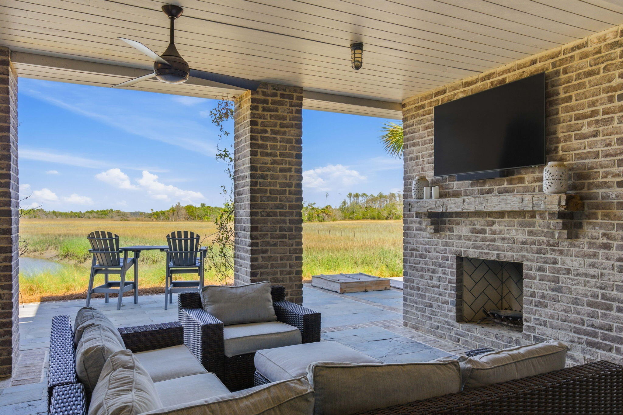312 River Oak Drive
