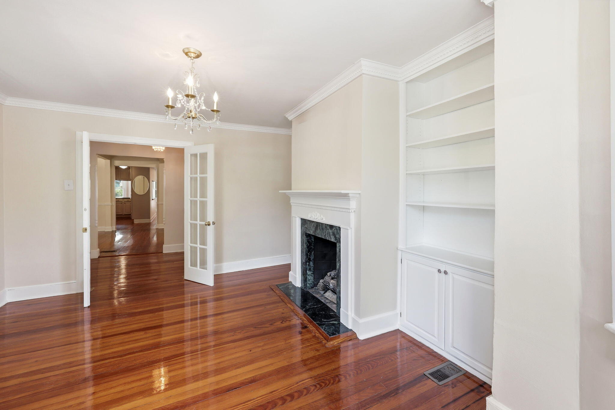 184 Wentworth