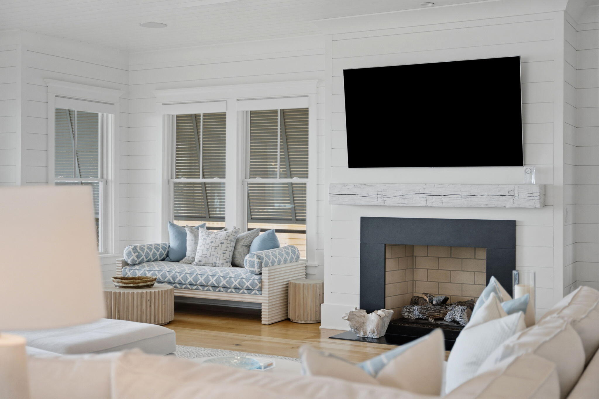 608 Ocean Boulevard