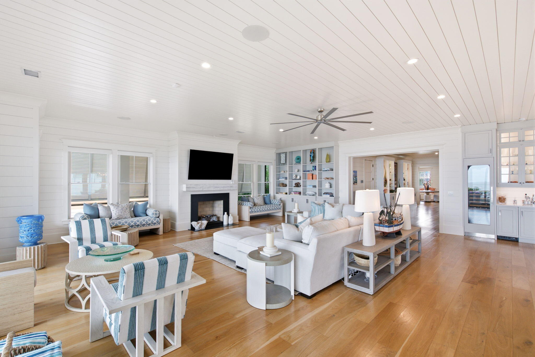 608 Ocean Boulevard