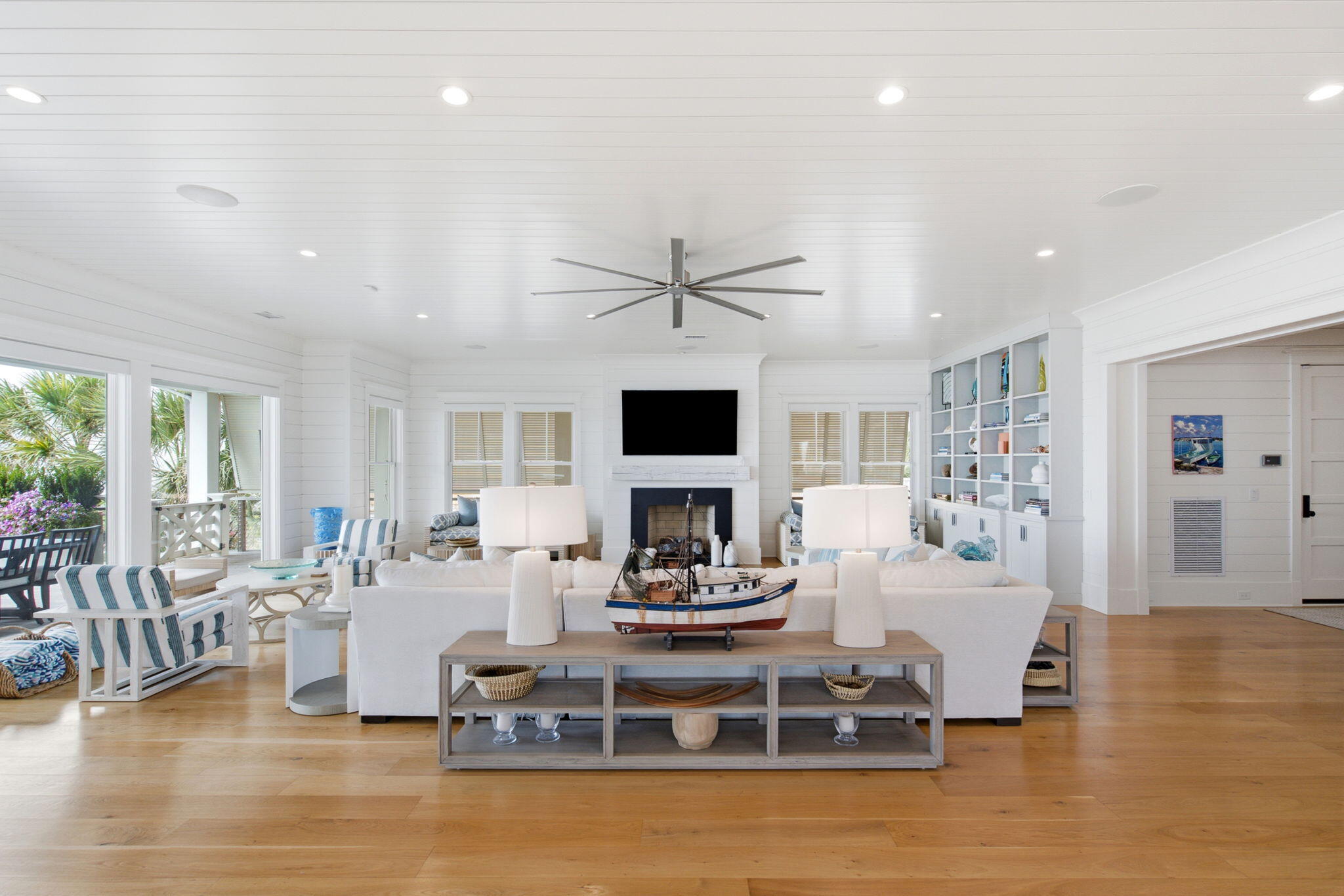 608 Ocean Boulevard