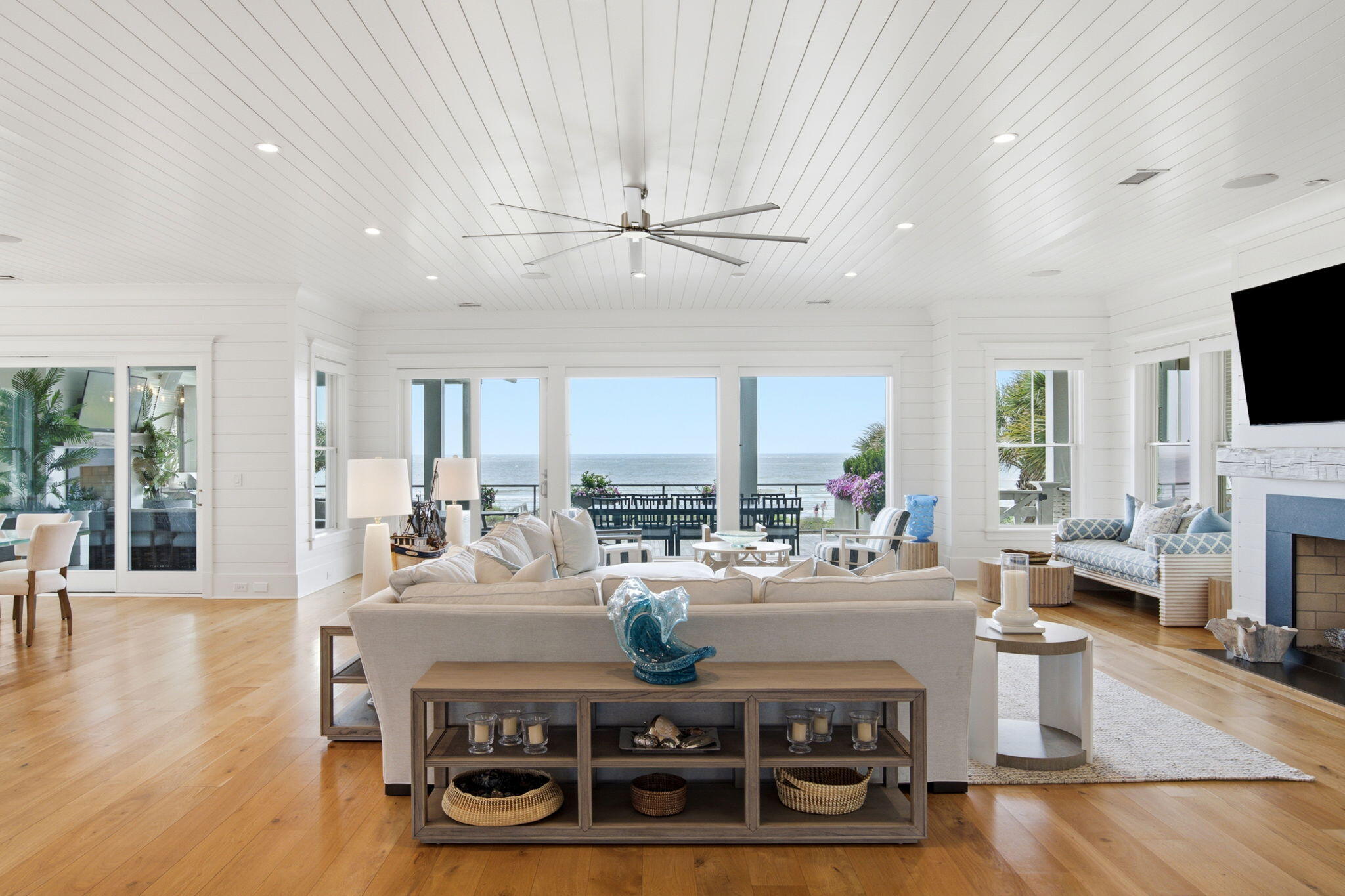 608 Ocean Boulevard