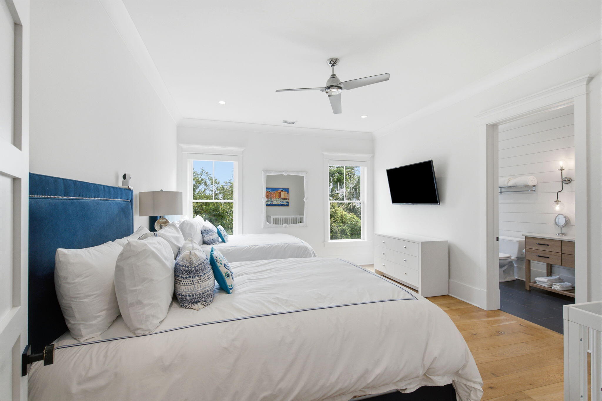 608 Ocean Boulevard