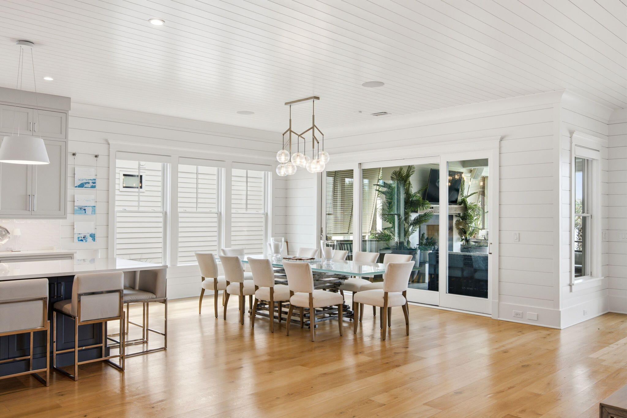 608 Ocean Boulevard
