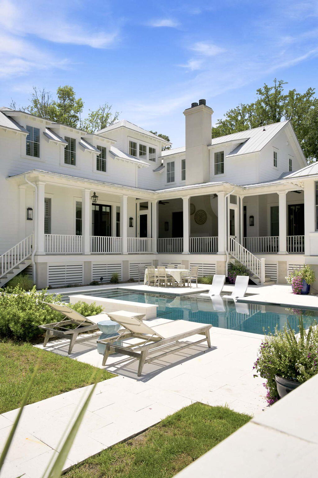 523 Deer Street