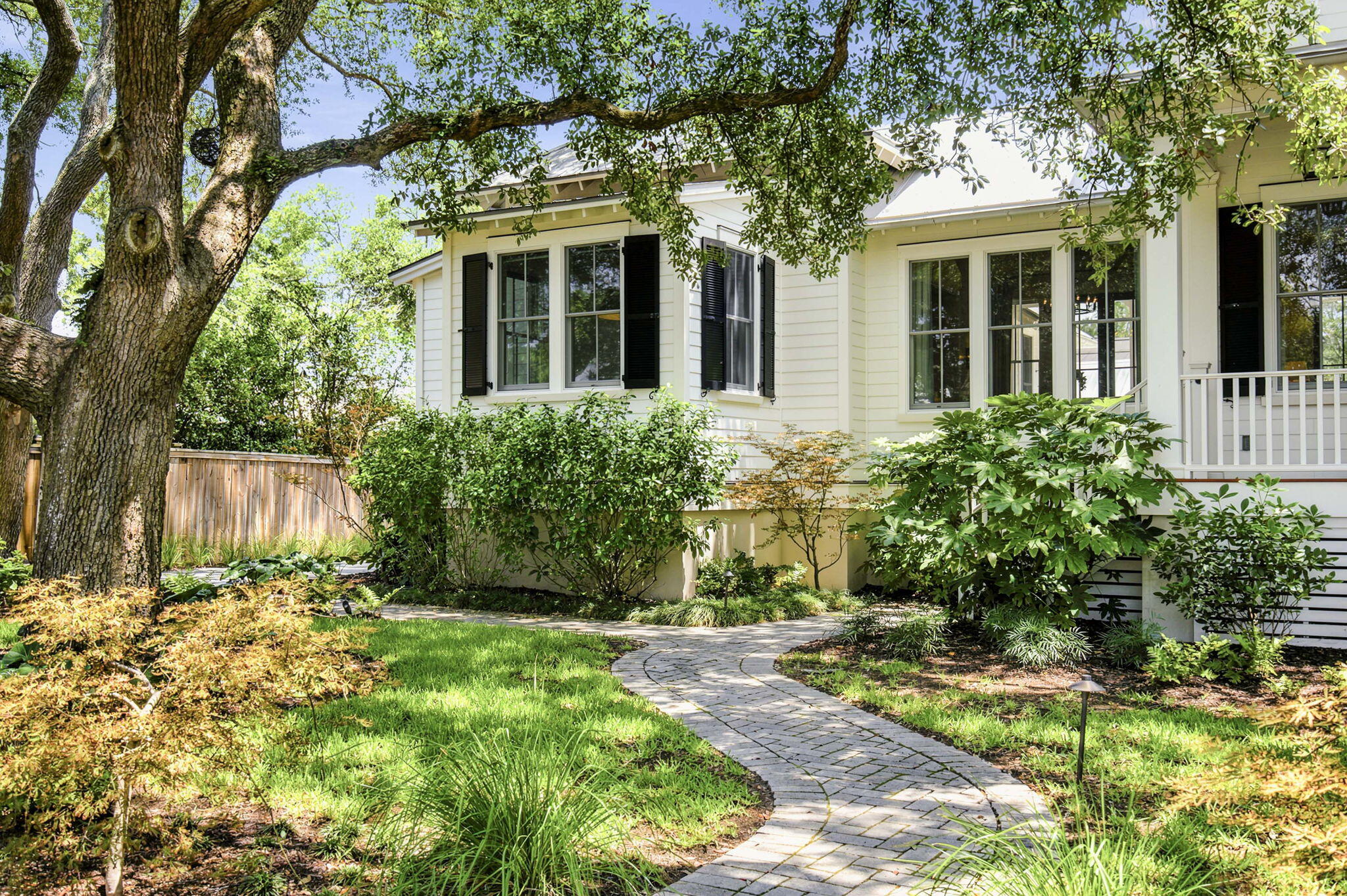 523 Deer Street