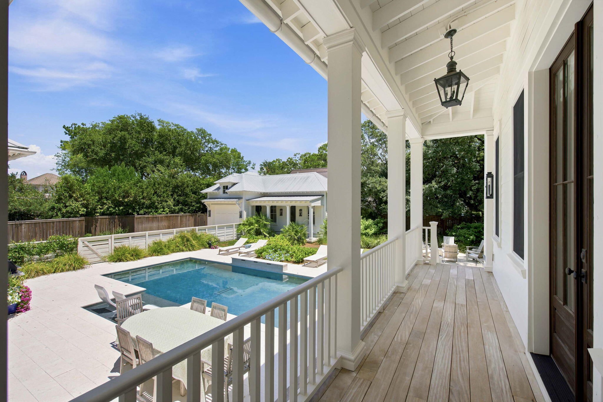 523 Deer Street