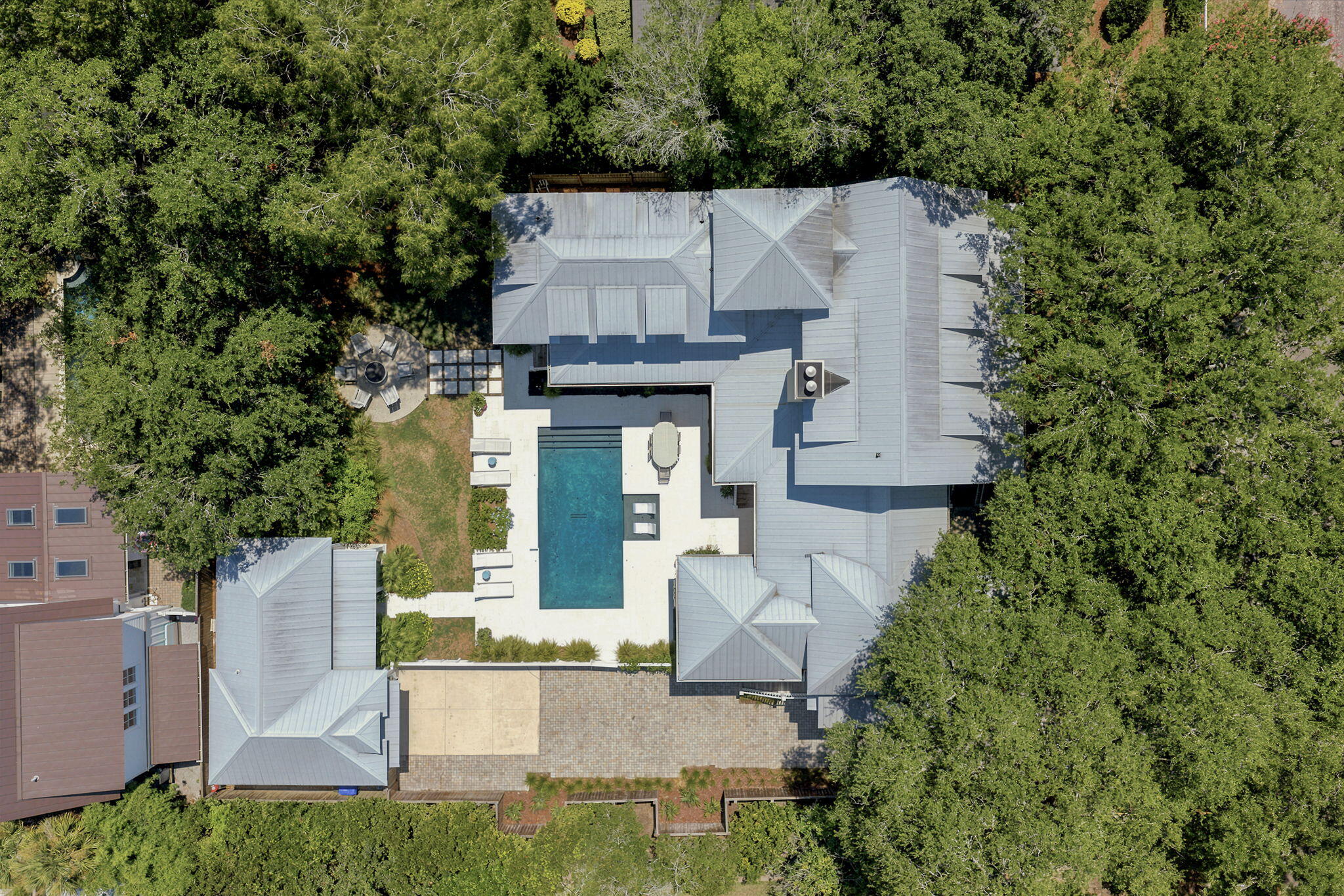 523 Deer Street