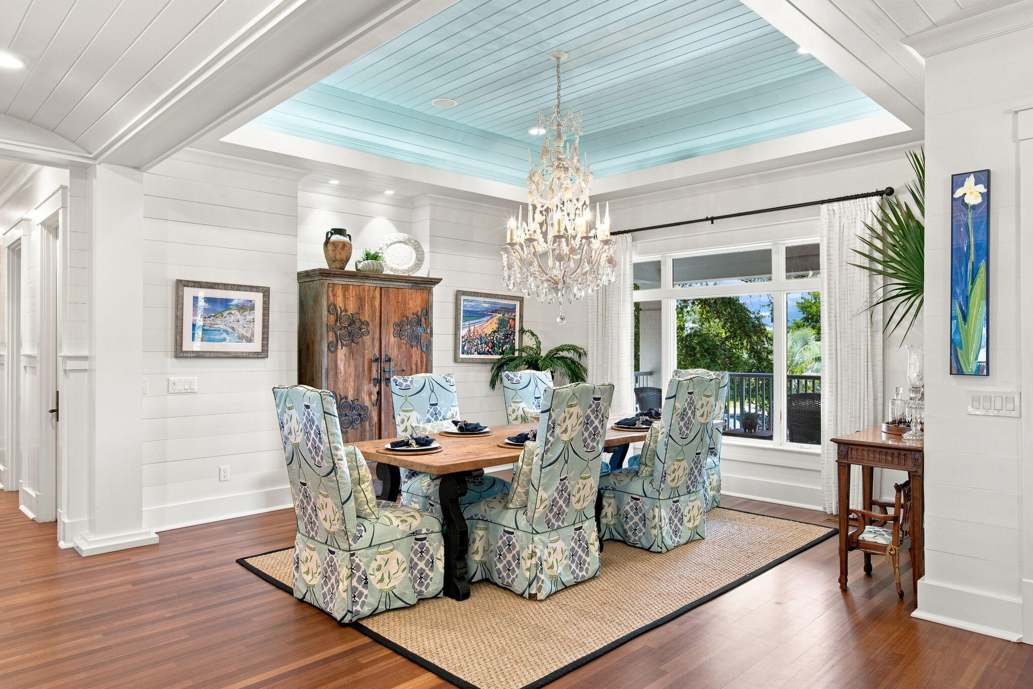 309 Palm Boulevard
