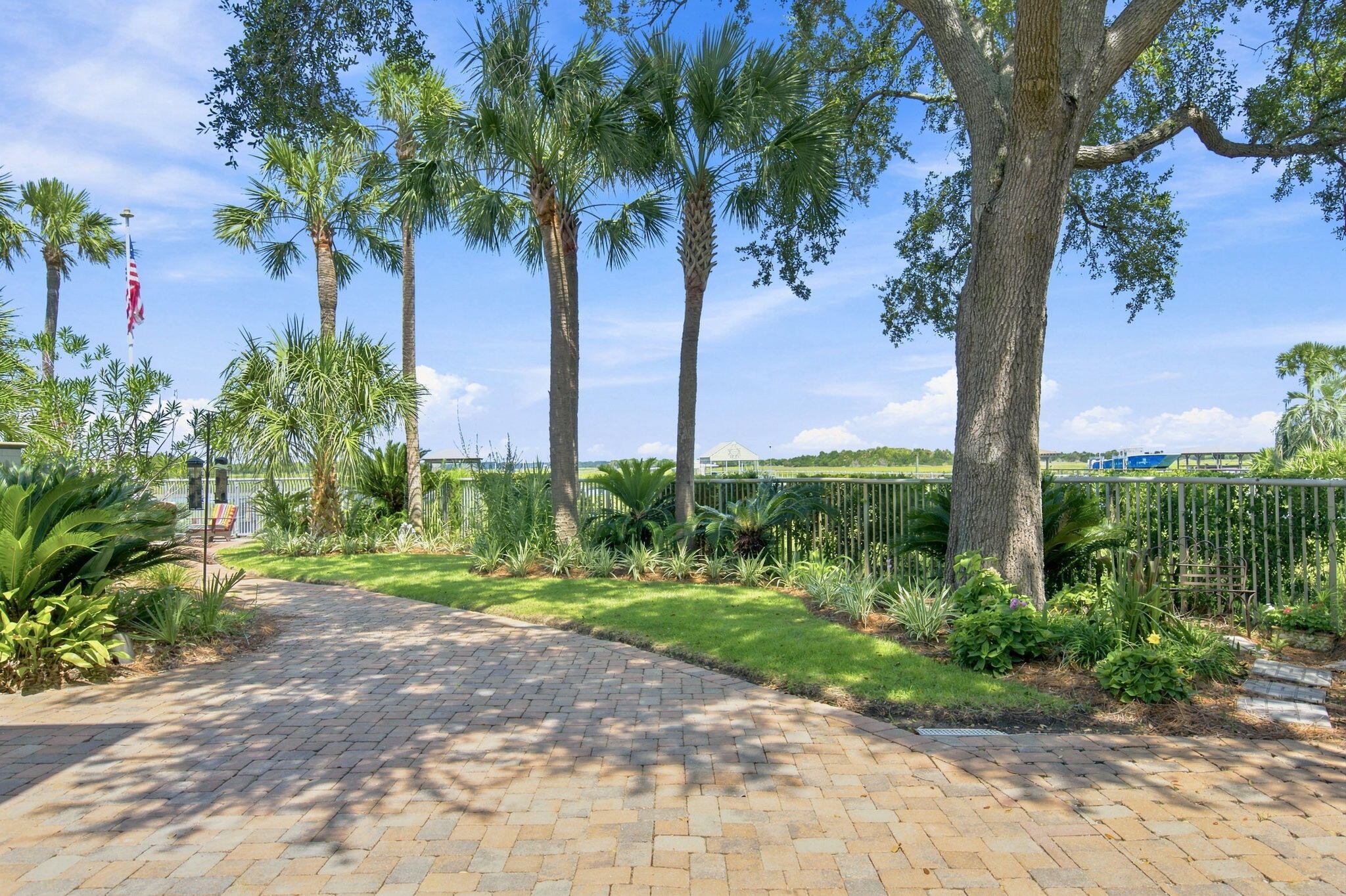309 Palm Boulevard