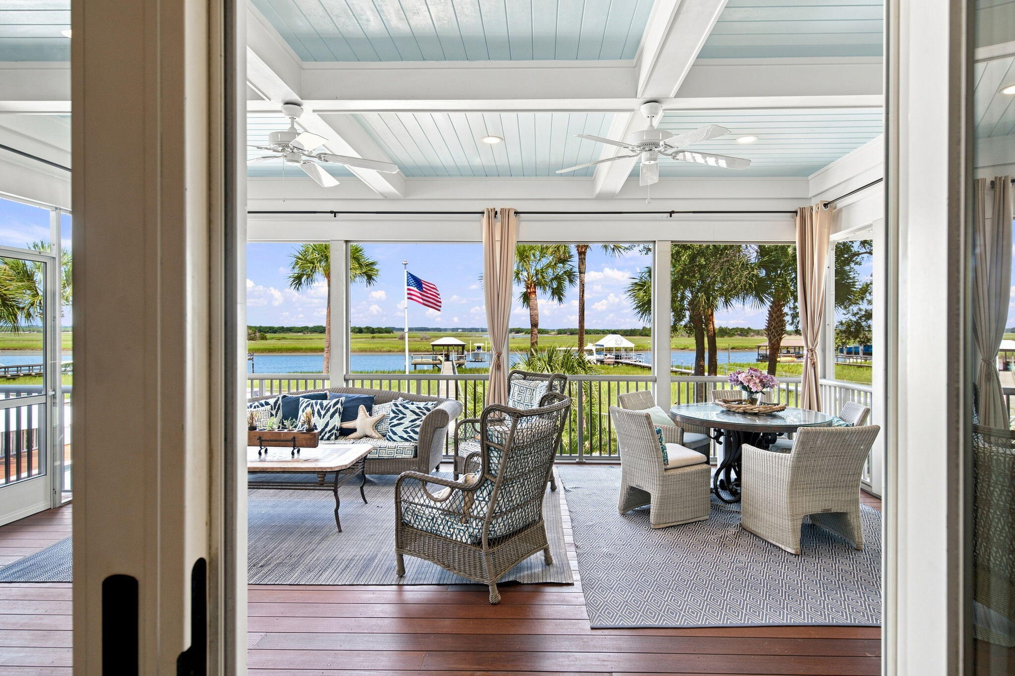 309 Palm Boulevard