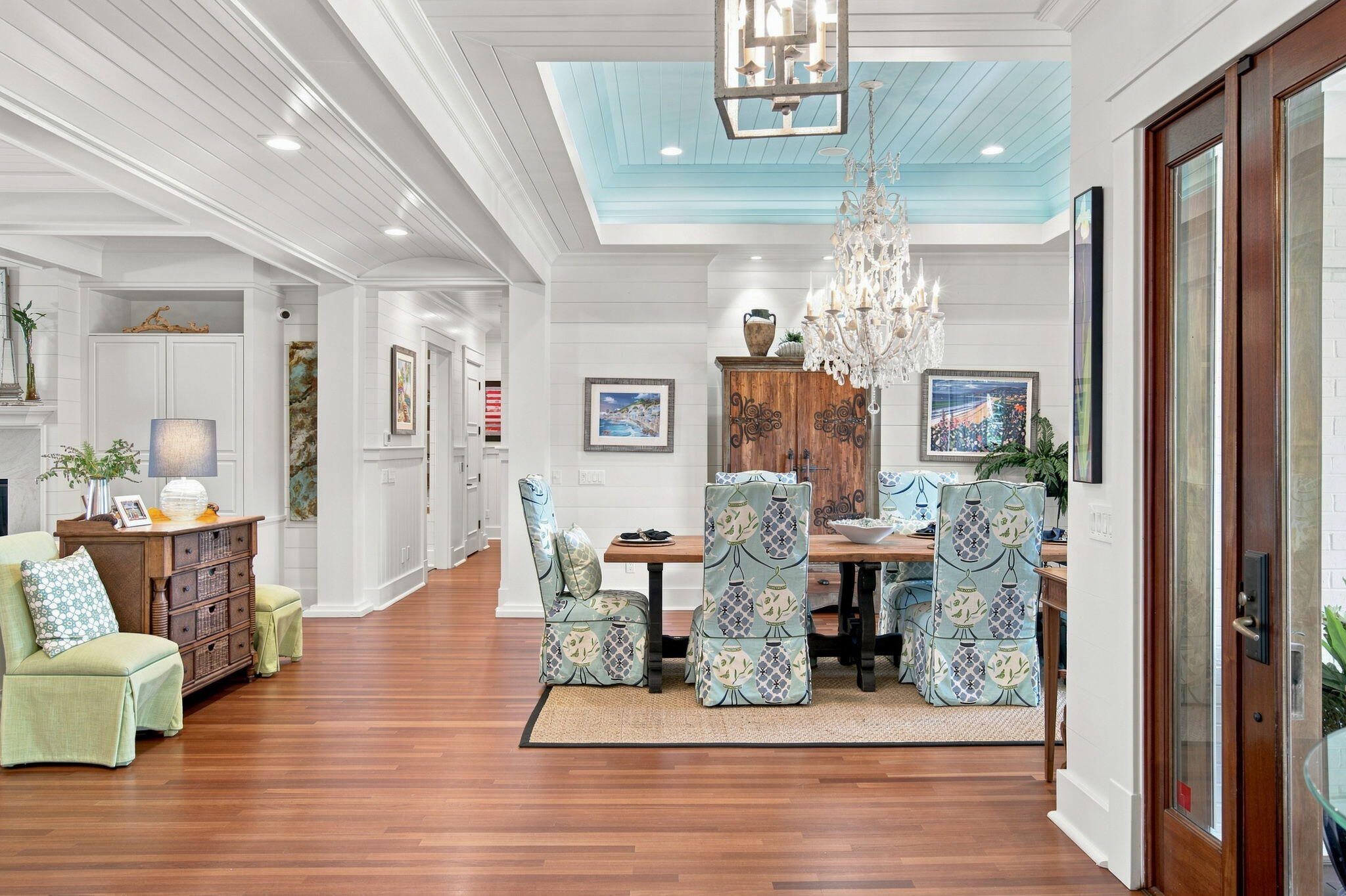 309 Palm Boulevard