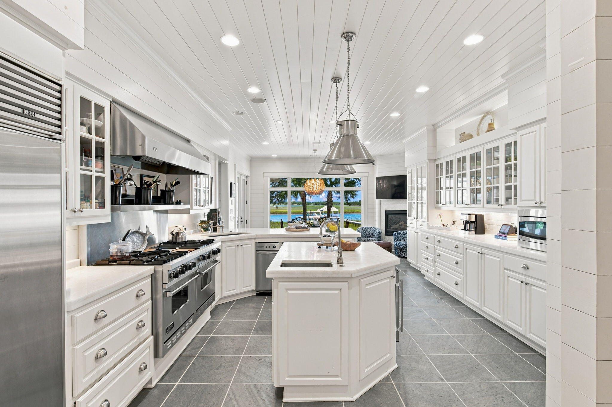 309 Palm Boulevard