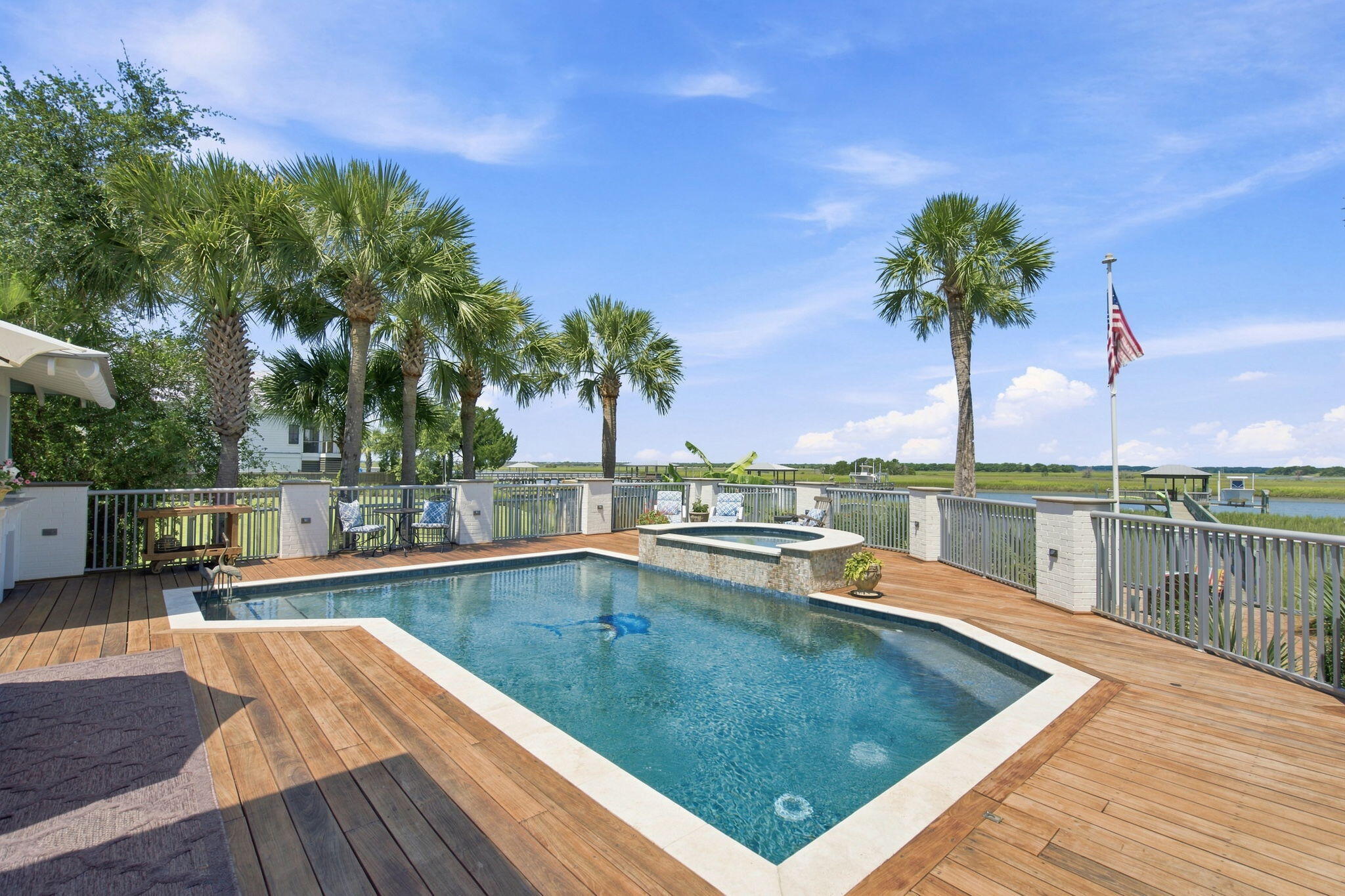 309 Palm Boulevard