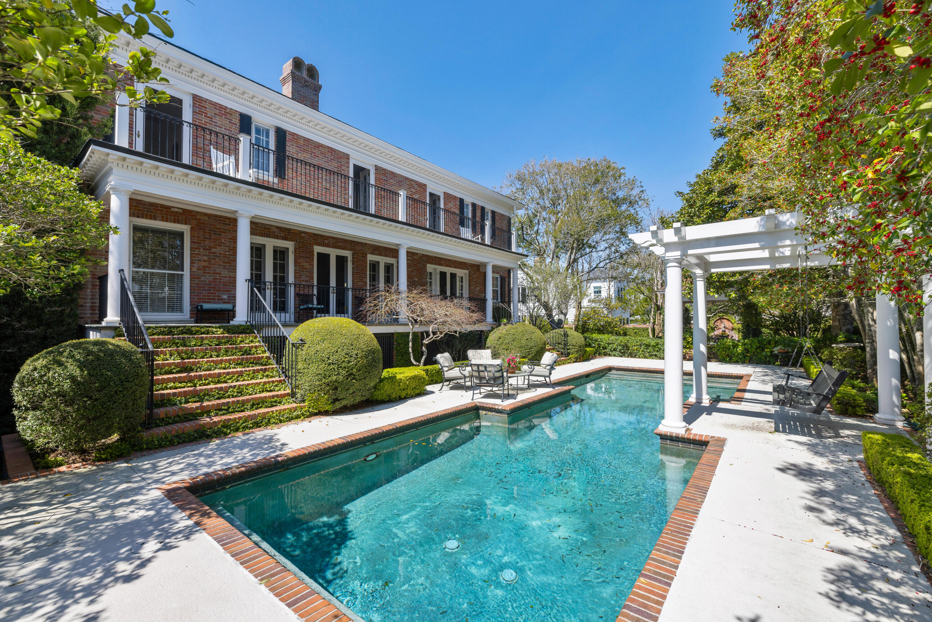 28 Murray Boulevard
