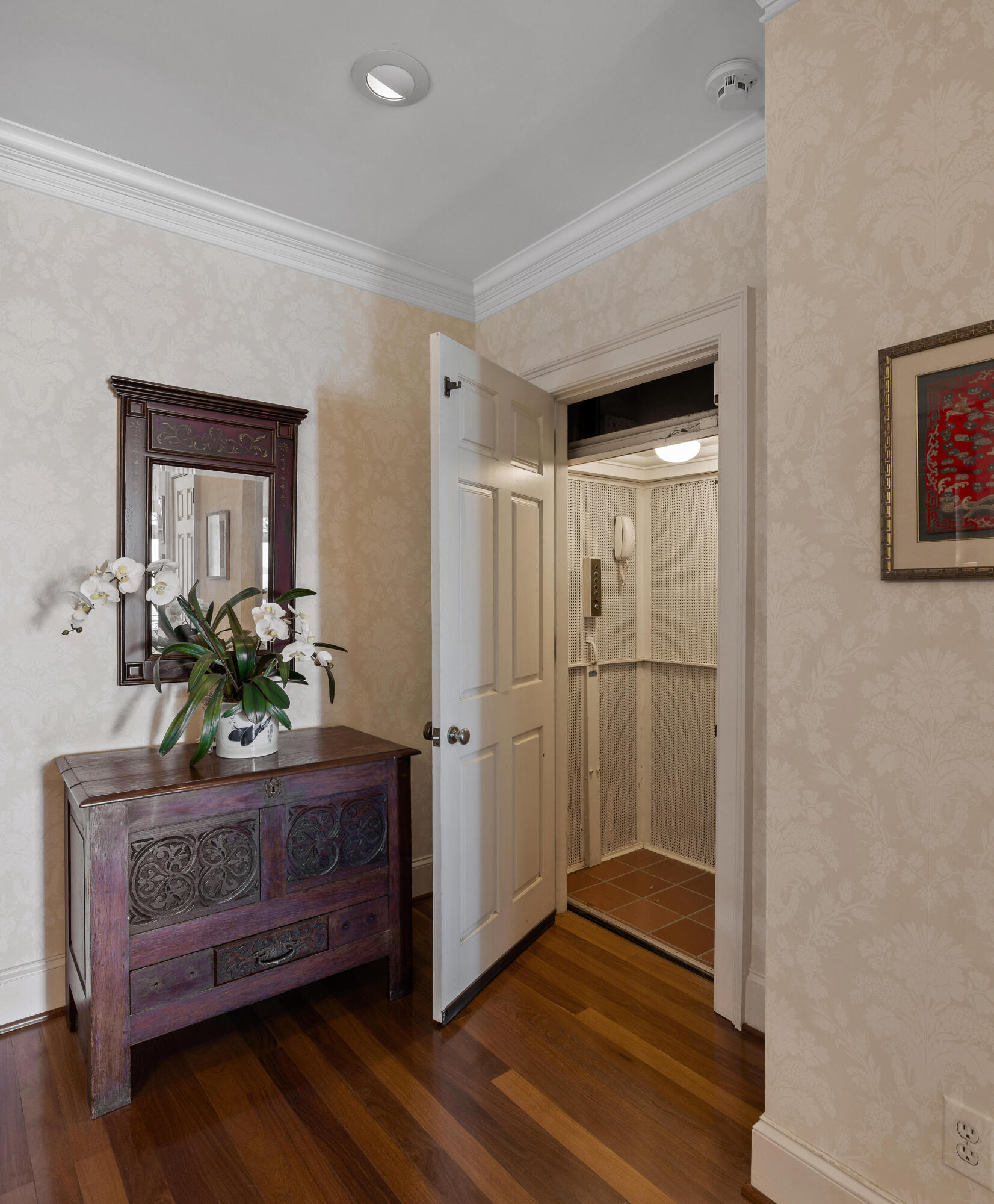 28 Murray Boulevard