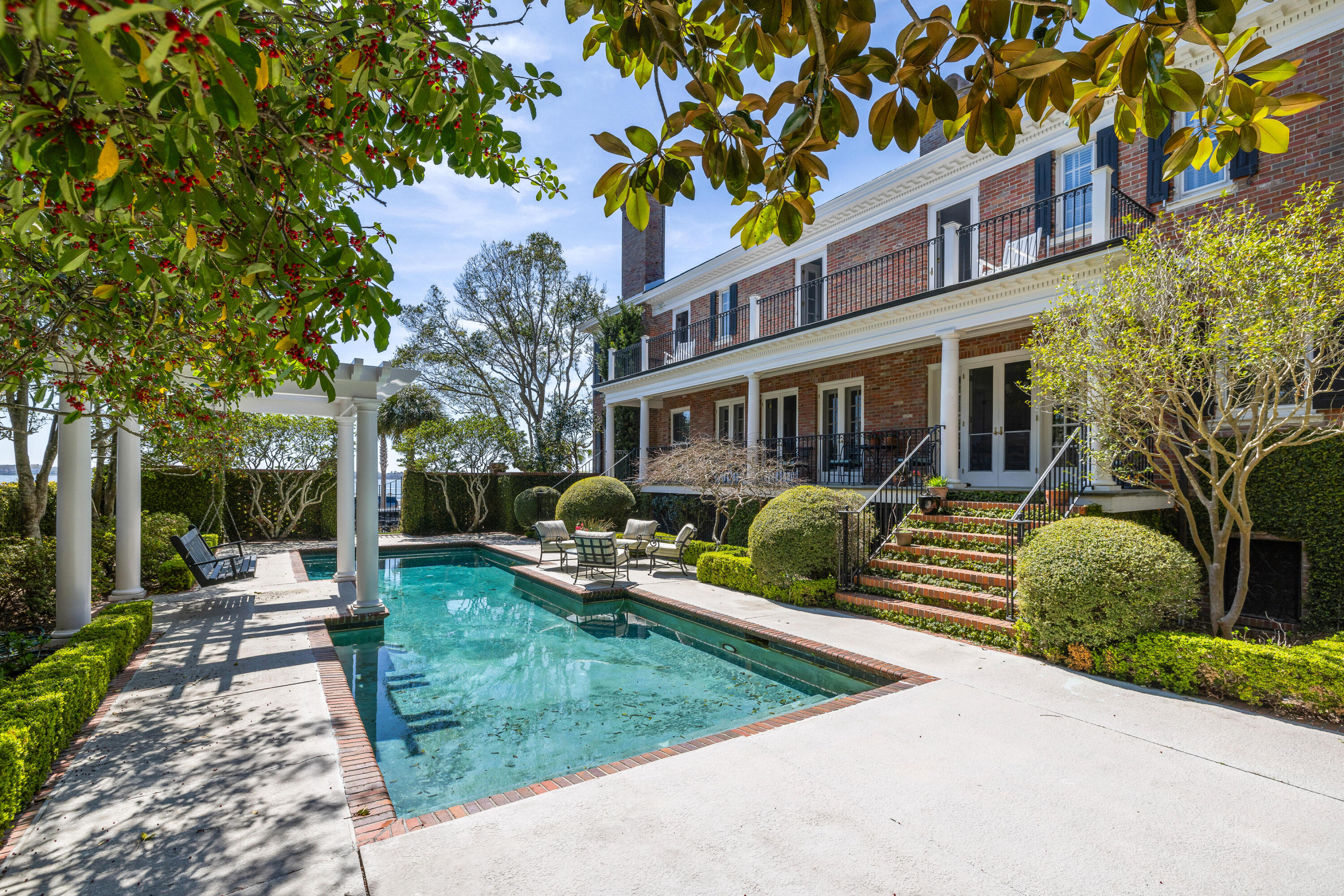 28 Murray Boulevard