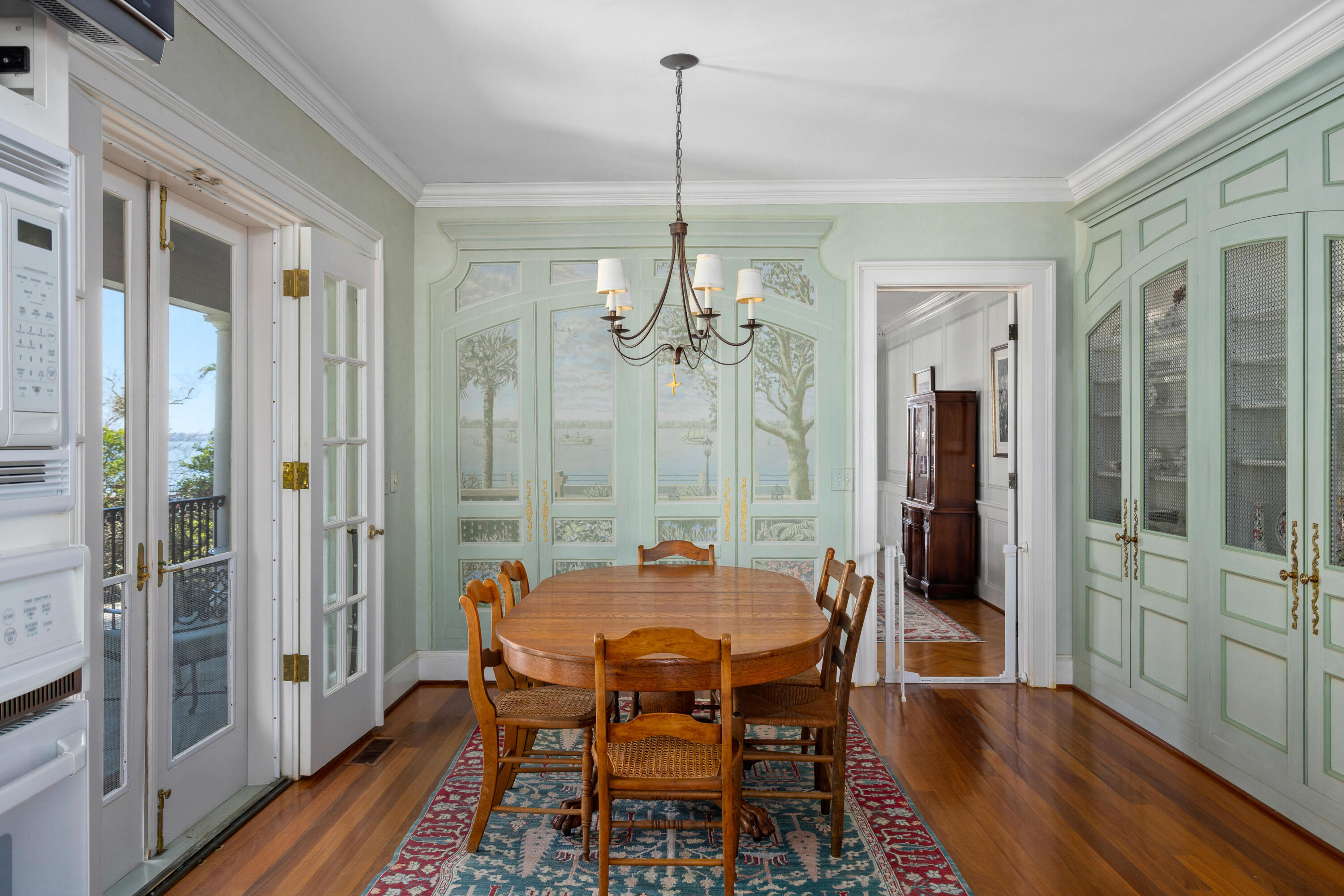 28 Murray Boulevard