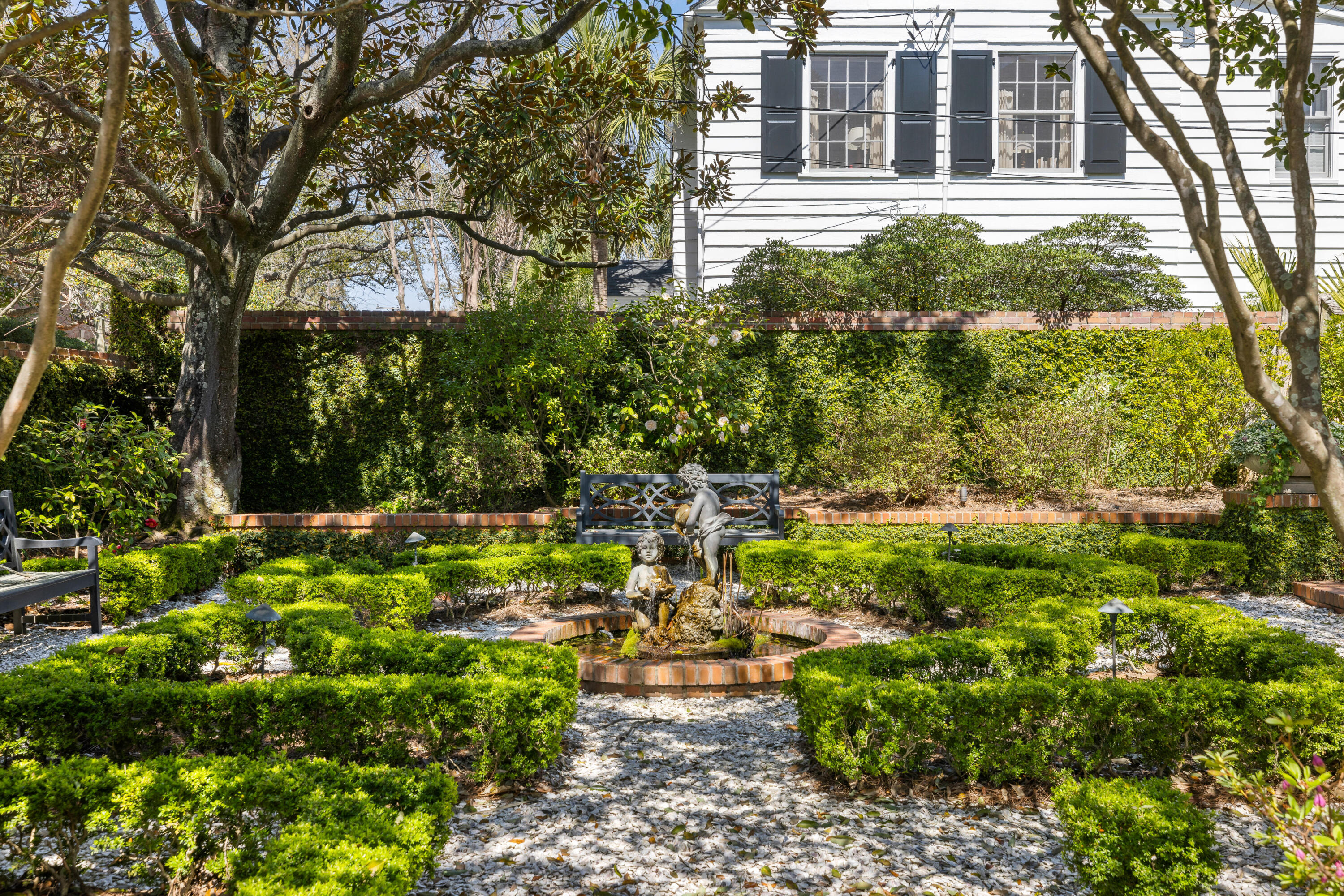 28 Murray Boulevard